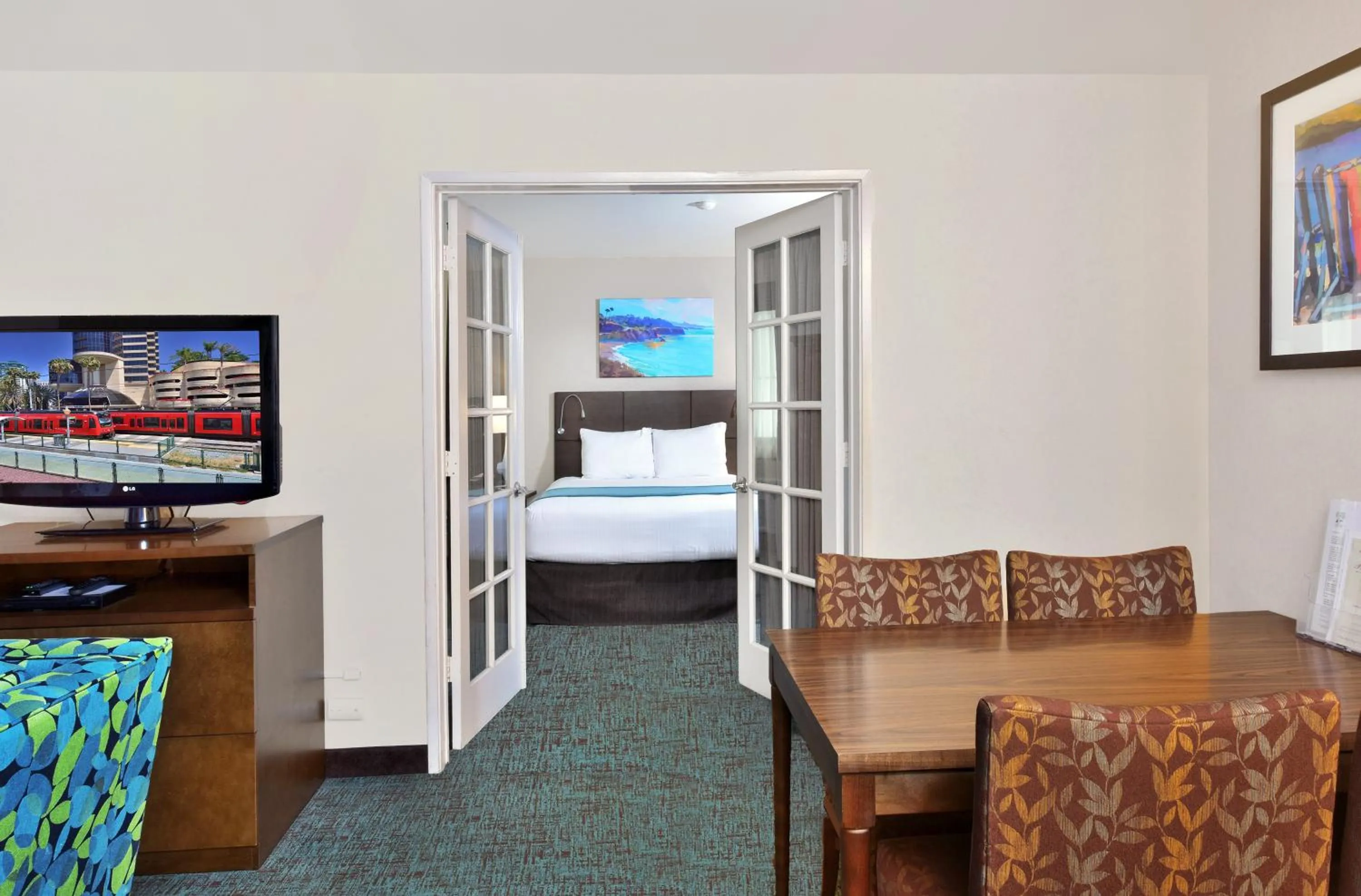 Photo of the whole room, Bed in Old Town Inn