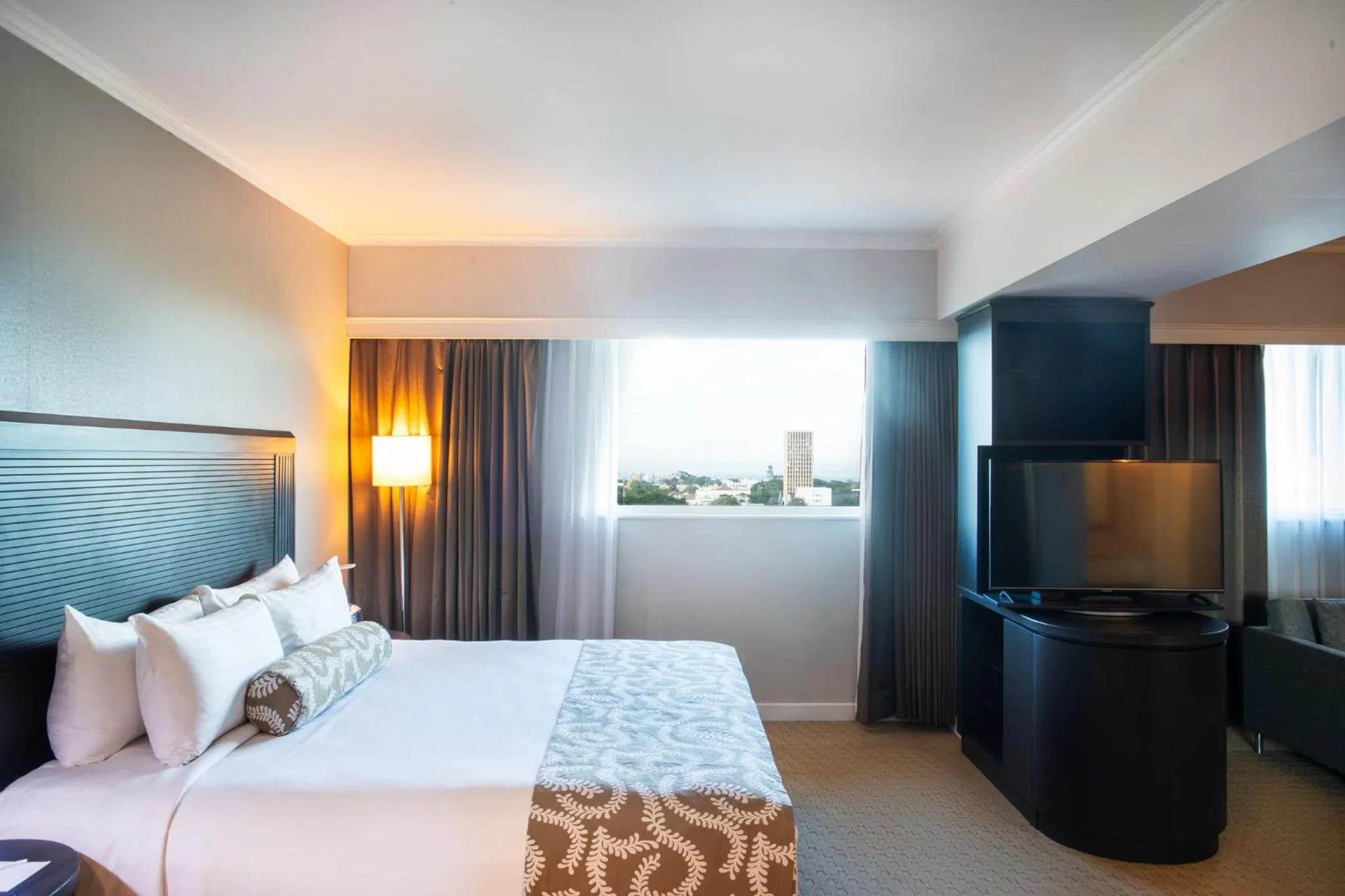 Photo of the whole room, Bed in Crowne Plaza Managua by IHG