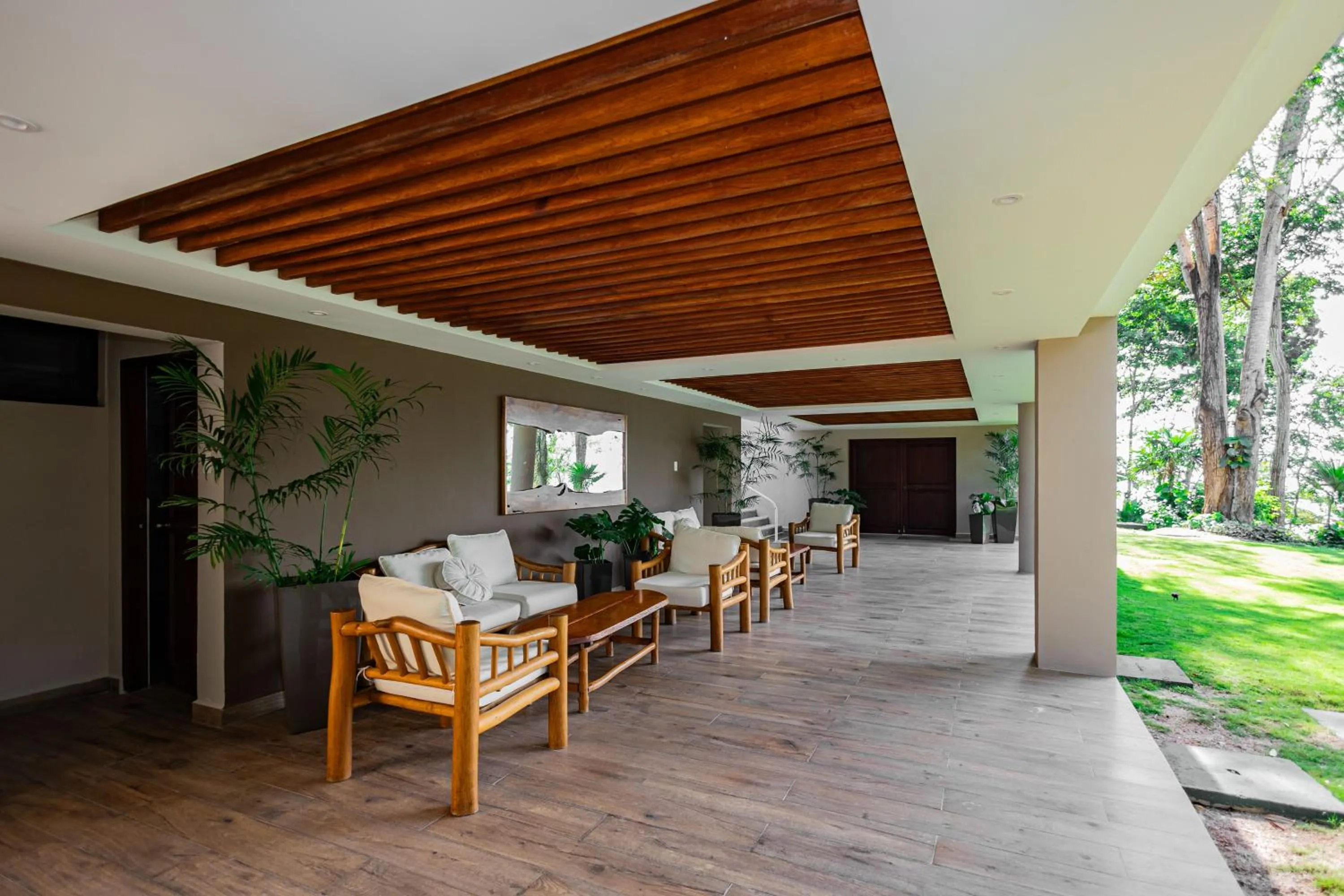 Spring in Camino Real Tikal‎