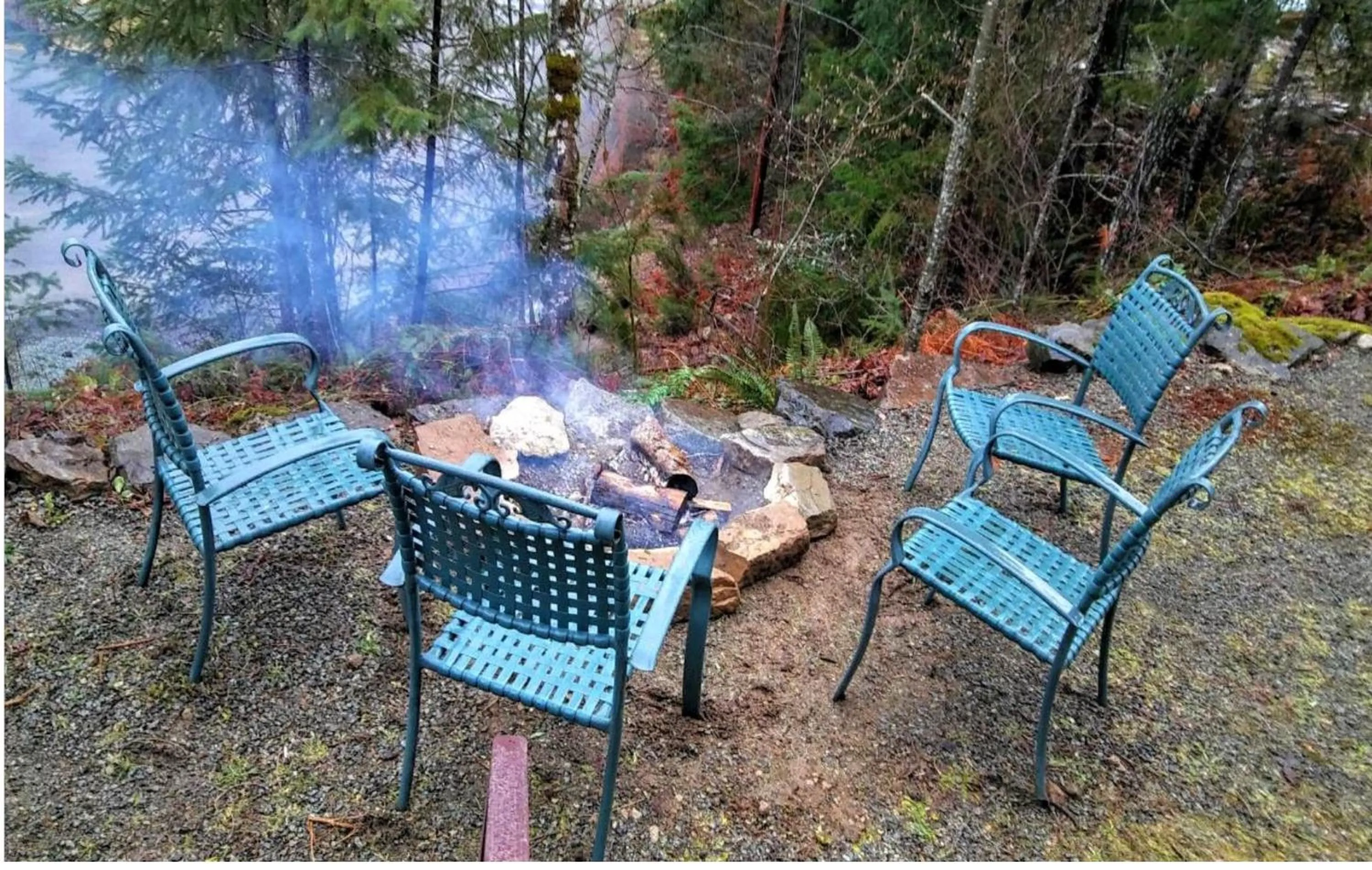 Seating area in Packwood Ski & Vacation Getaway