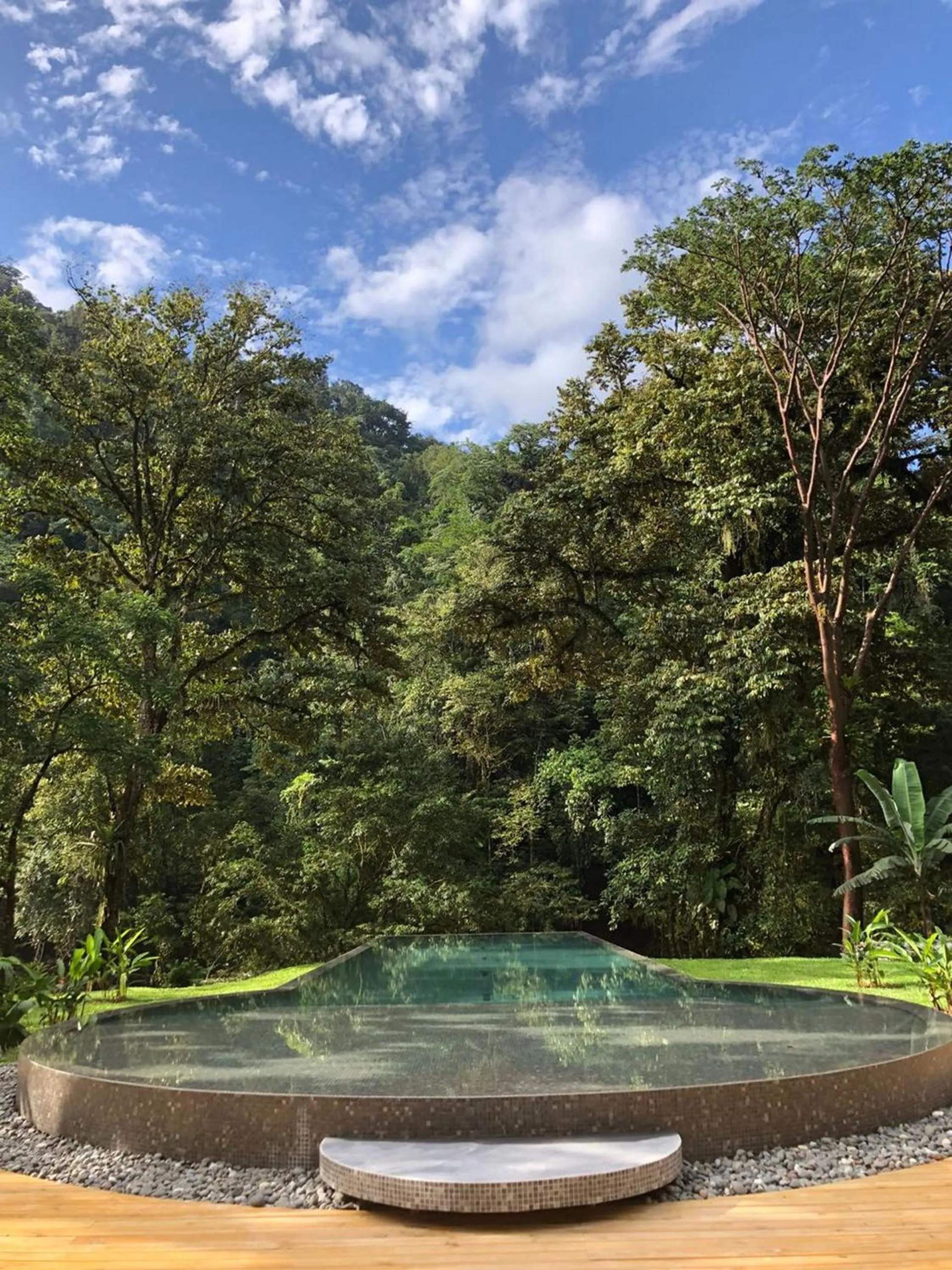 Swimming pool in Pacuare Lodge by Böëna