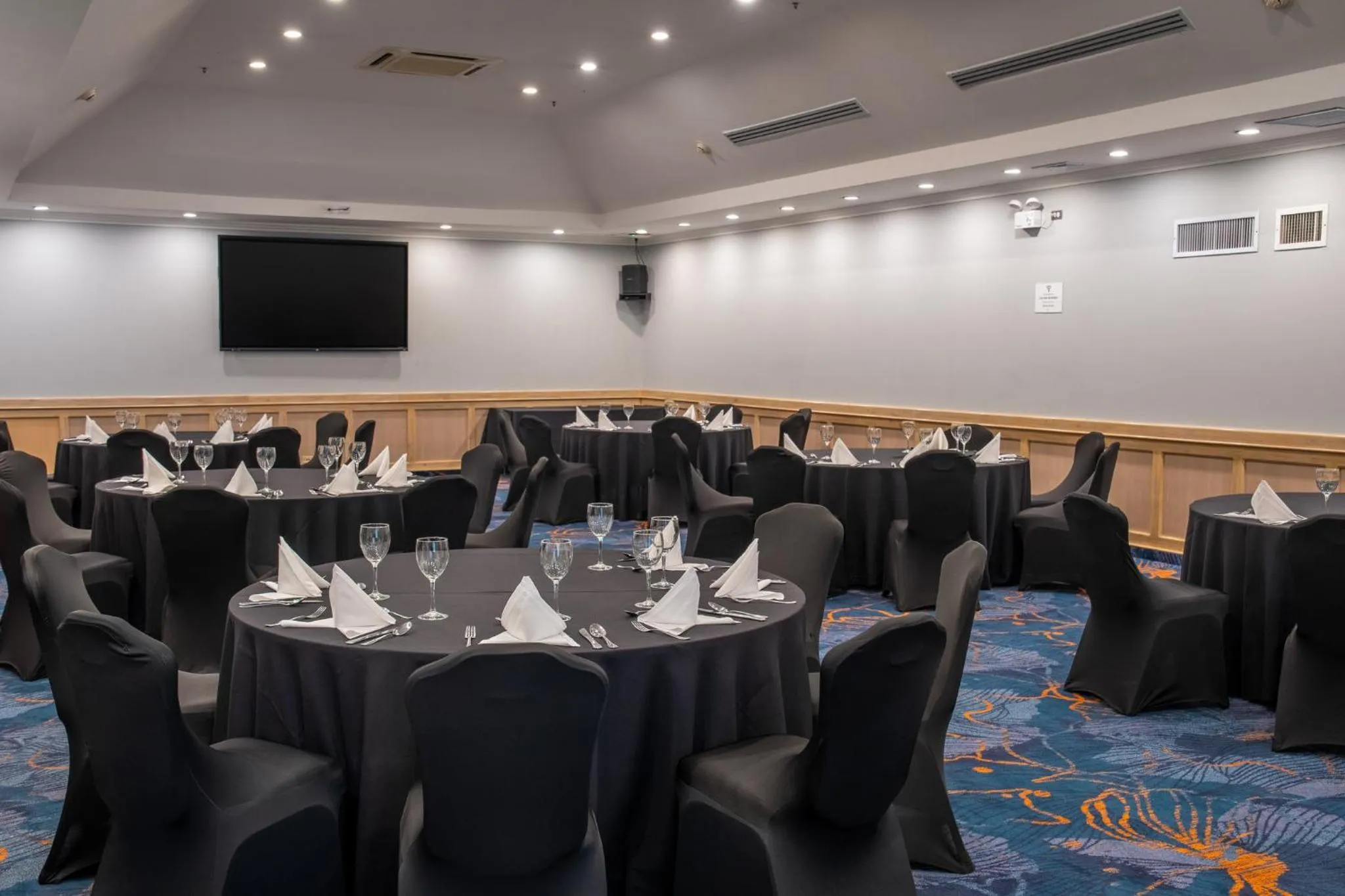 Meeting/conference room in Crowne Plaza San Jose La Sabana by IHG
