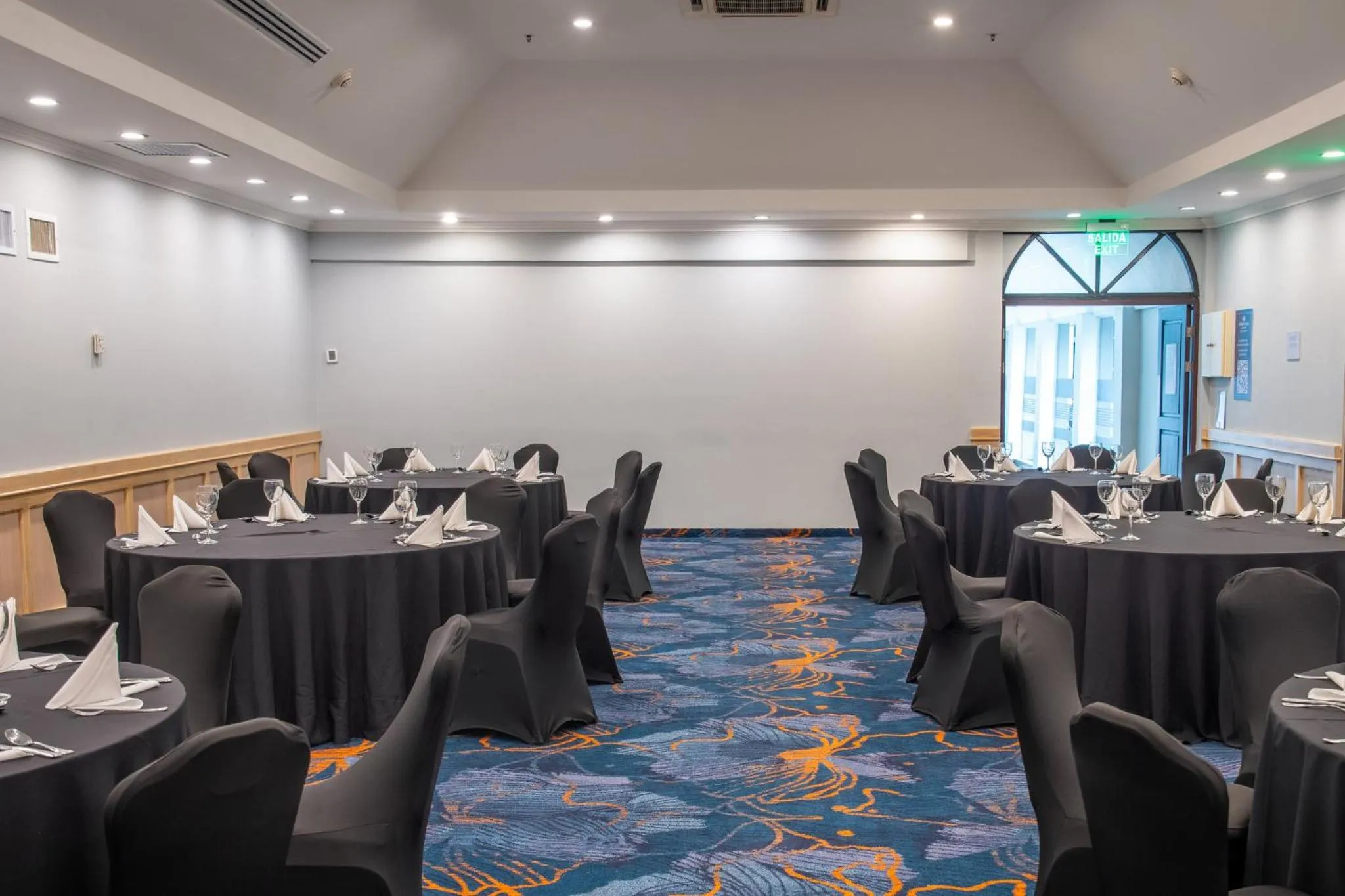 Meeting/conference room in Crowne Plaza San Jose La Sabana by IHG