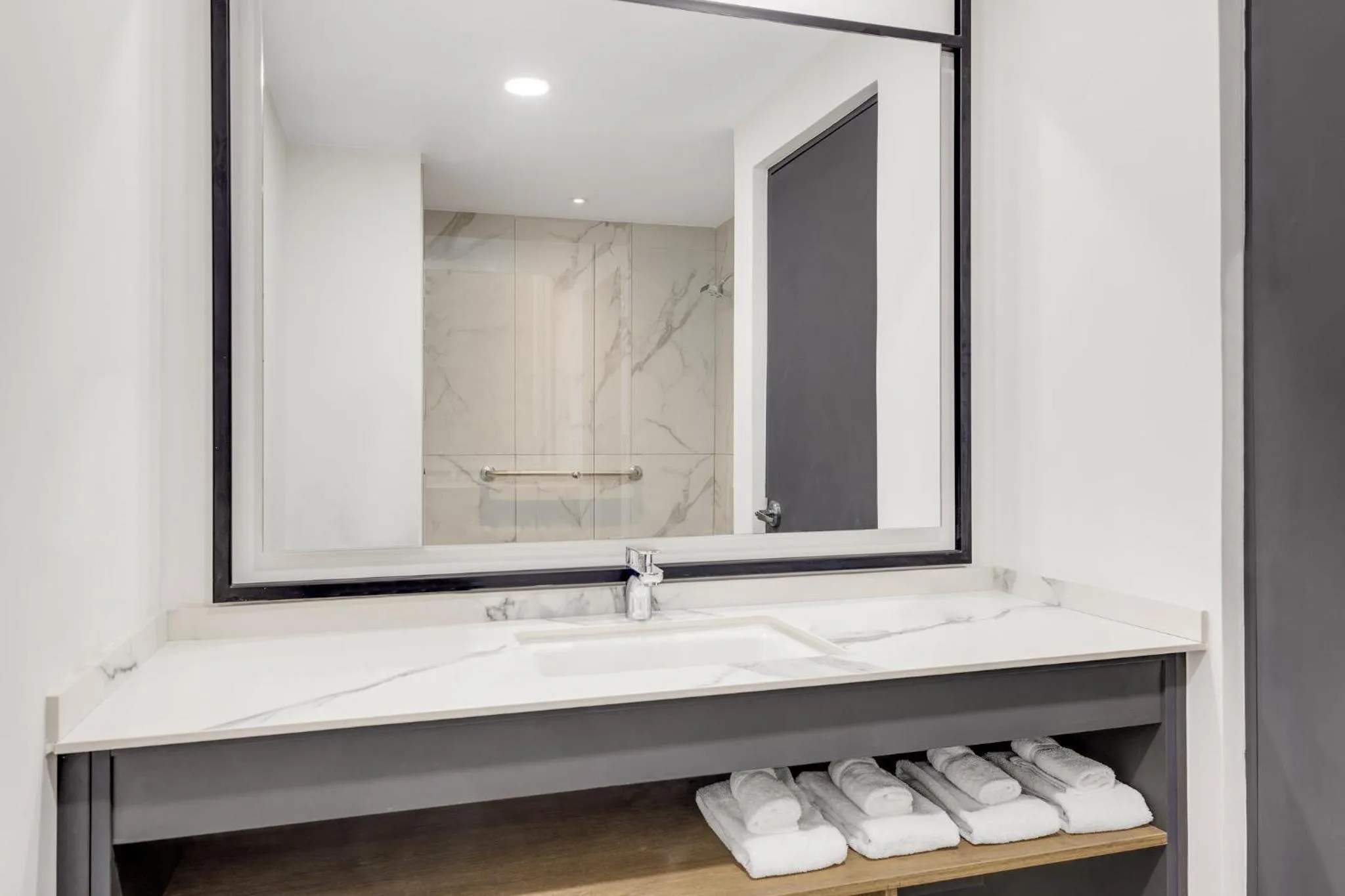 Photo of the whole room in Crowne Plaza San Jose La Sabana by IHG