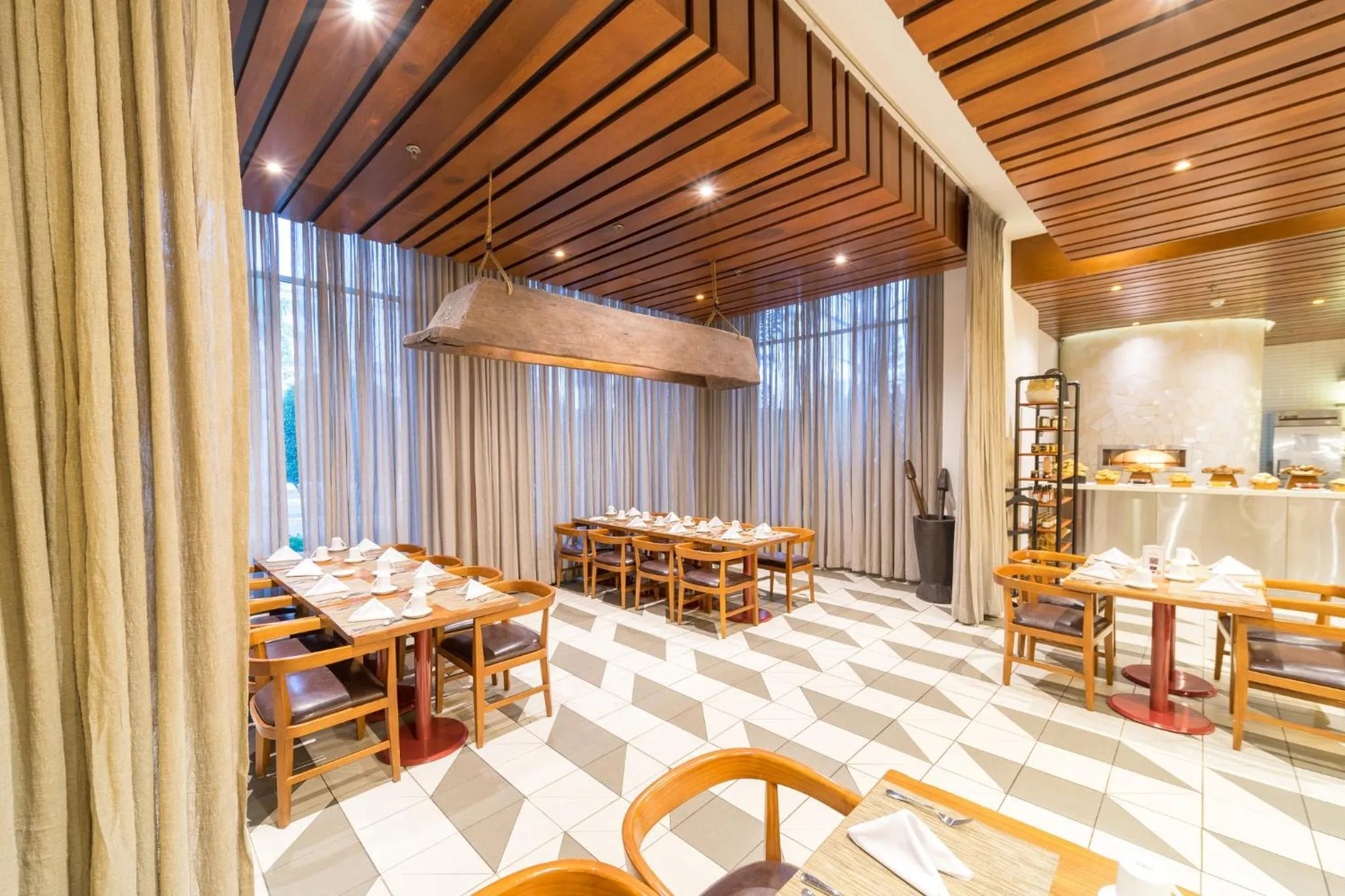 Restaurant/places to eat in InterContinental Tegucigalpa at Multiplaza Mall by IHG