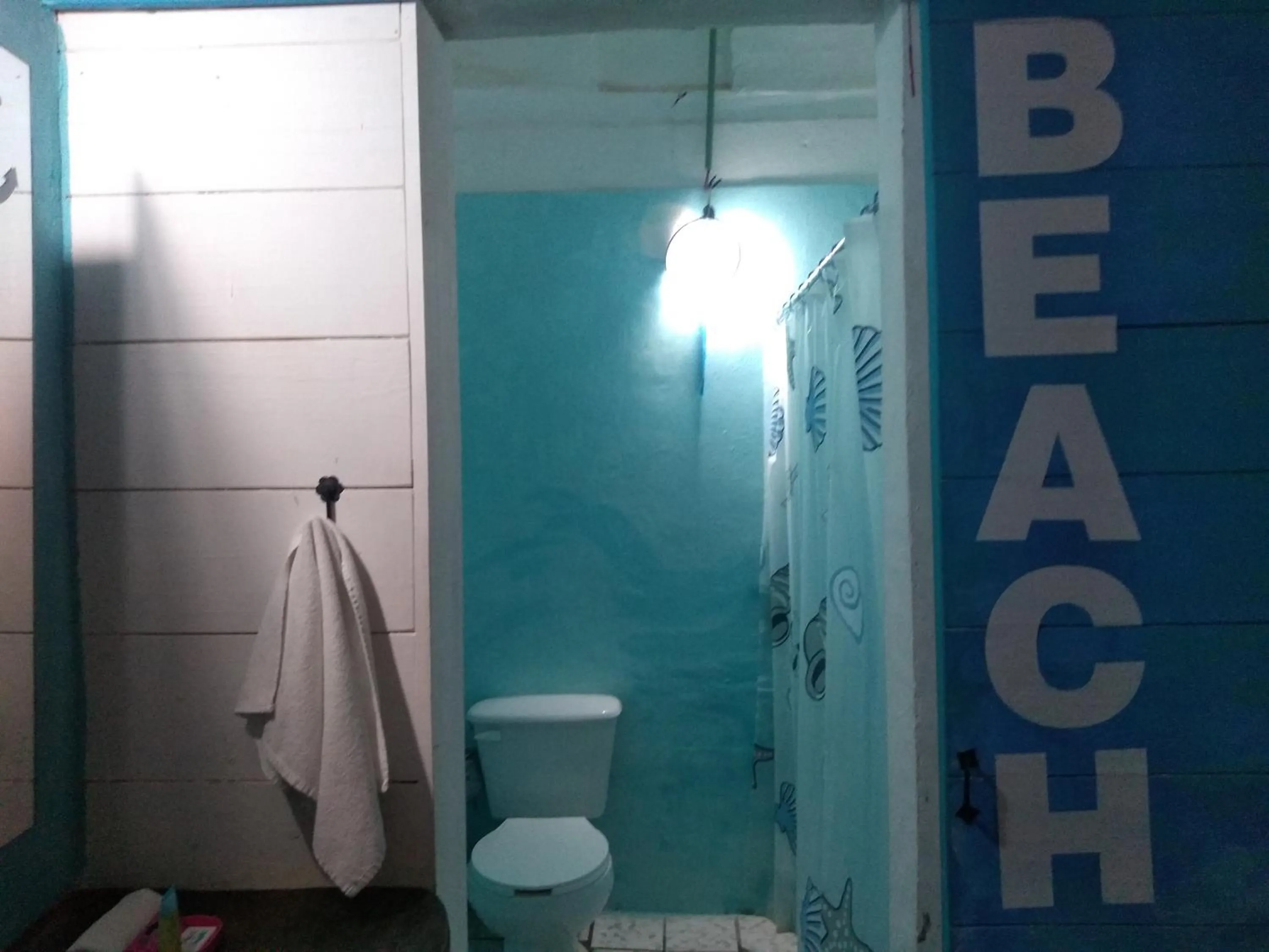 Bathroom in Lola Atlachinolli