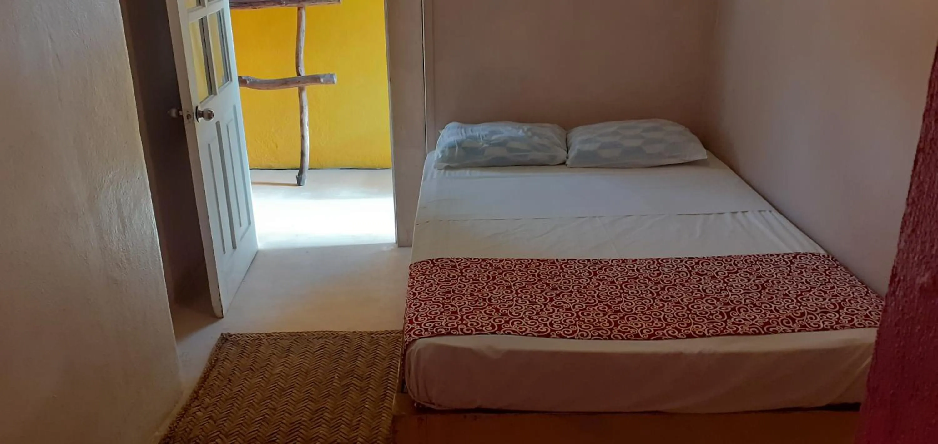 Bed in Lola Atlachinolli