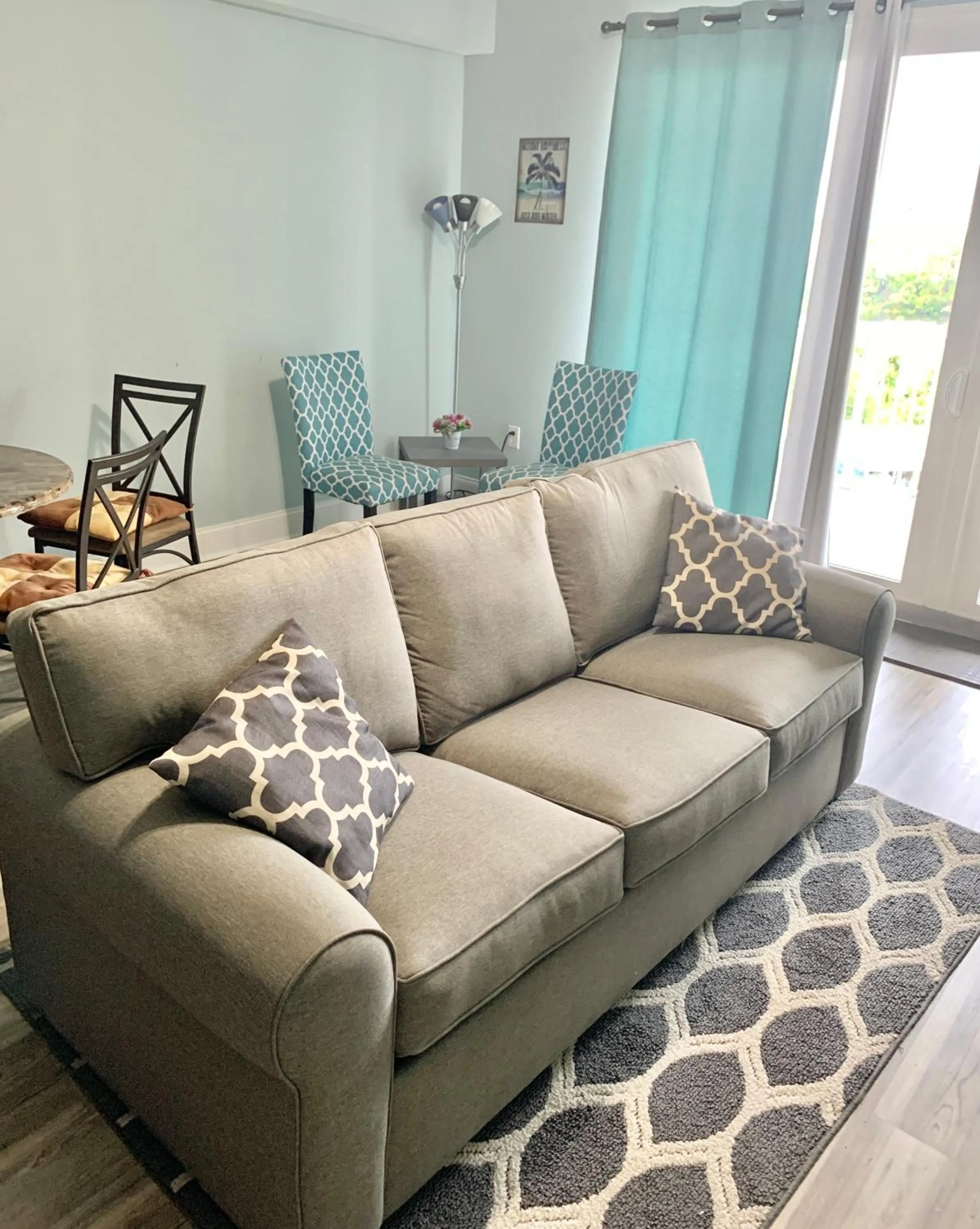 LAKETOWN 5 POOLs STEPS TO BEACH FAMILY FRIENDLY