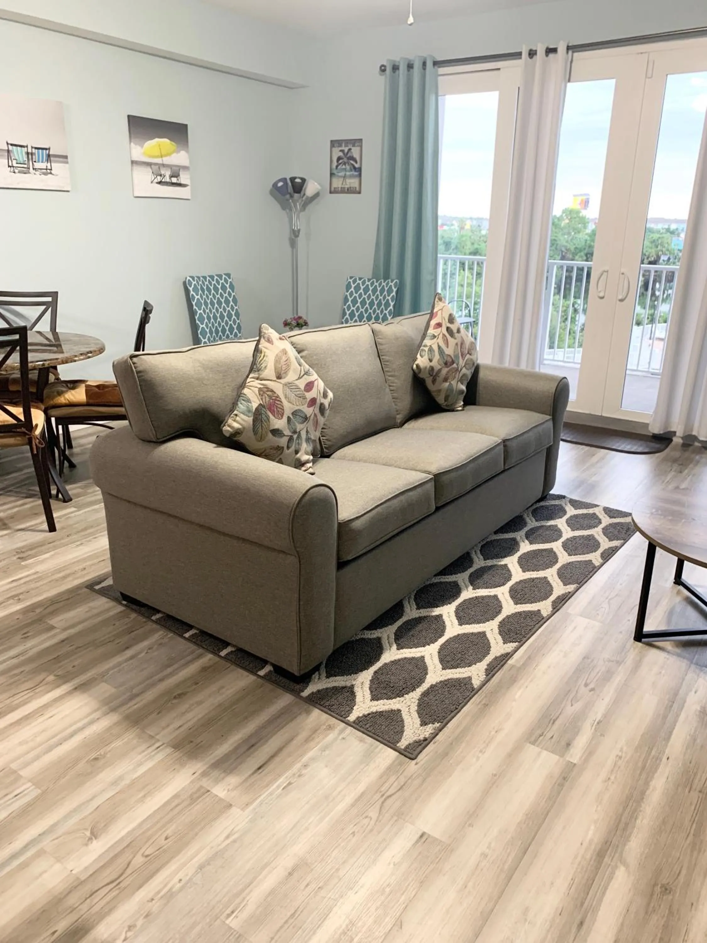 LAKETOWN 5 POOLs STEPS TO BEACH FAMILY FRIENDLY