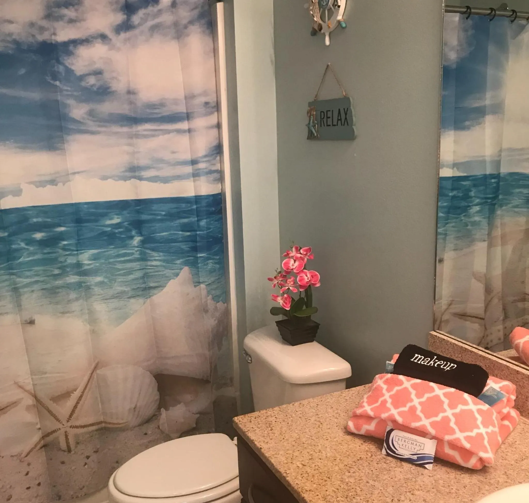 LAKETOWN 5 POOLs STEPS TO BEACH FAMILY FRIENDLY