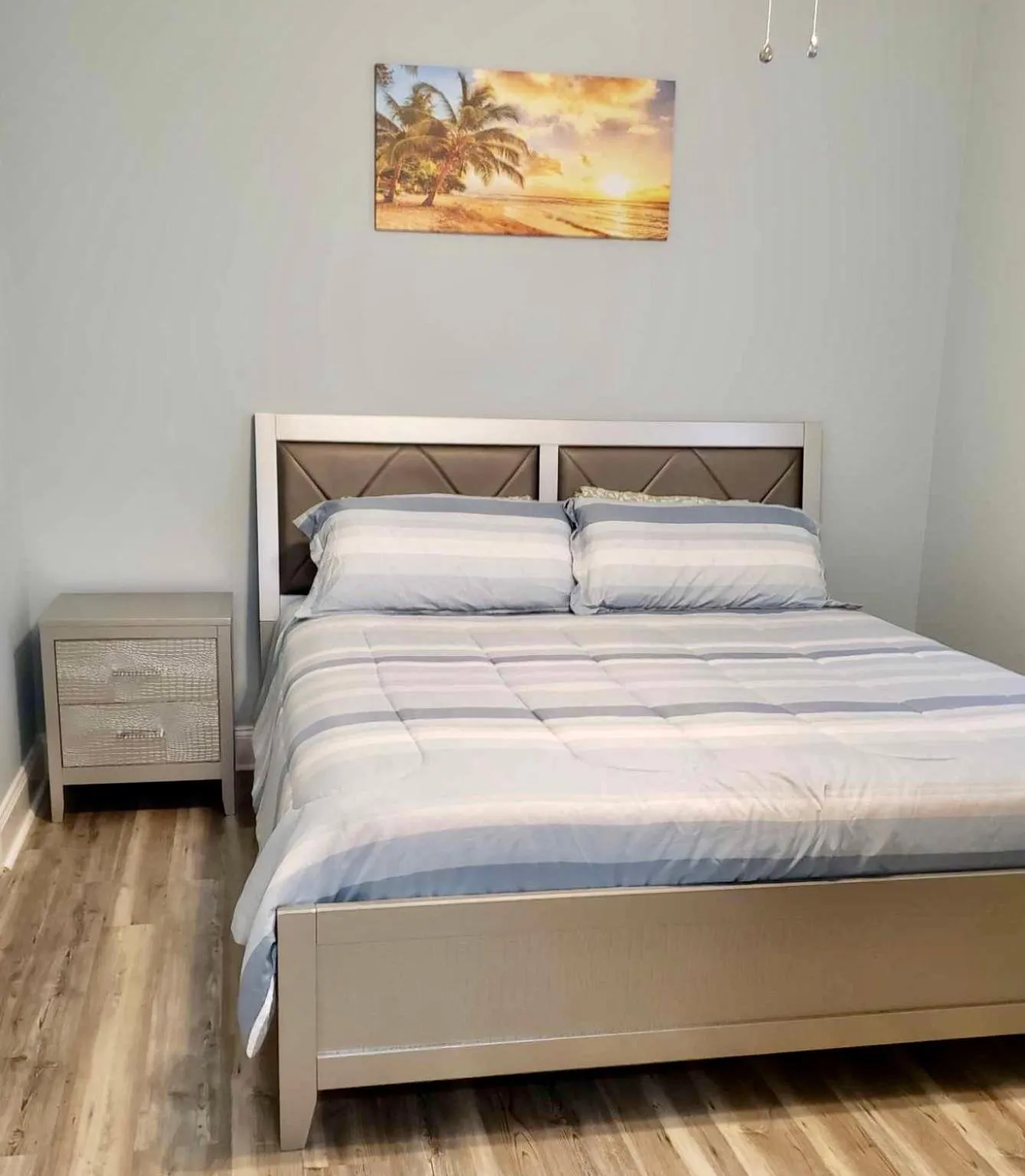 Bed in LAKETOWN 5 POOLs STEPS TO BEACH FAMILY FRIENDLY