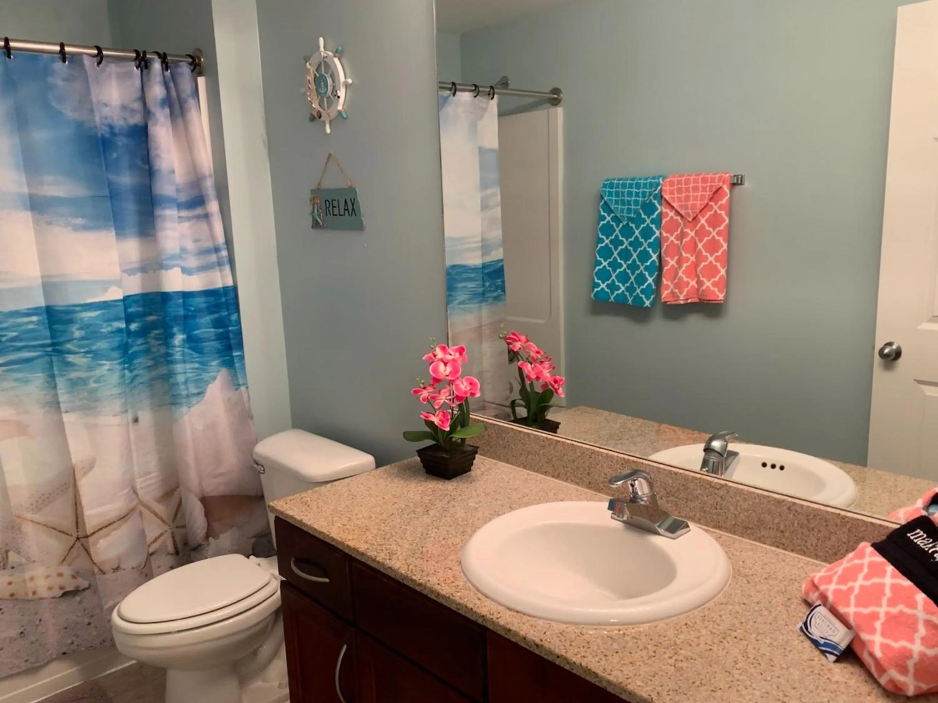 LAKETOWN 5 POOLs STEPS TO BEACH FAMILY FRIENDLY