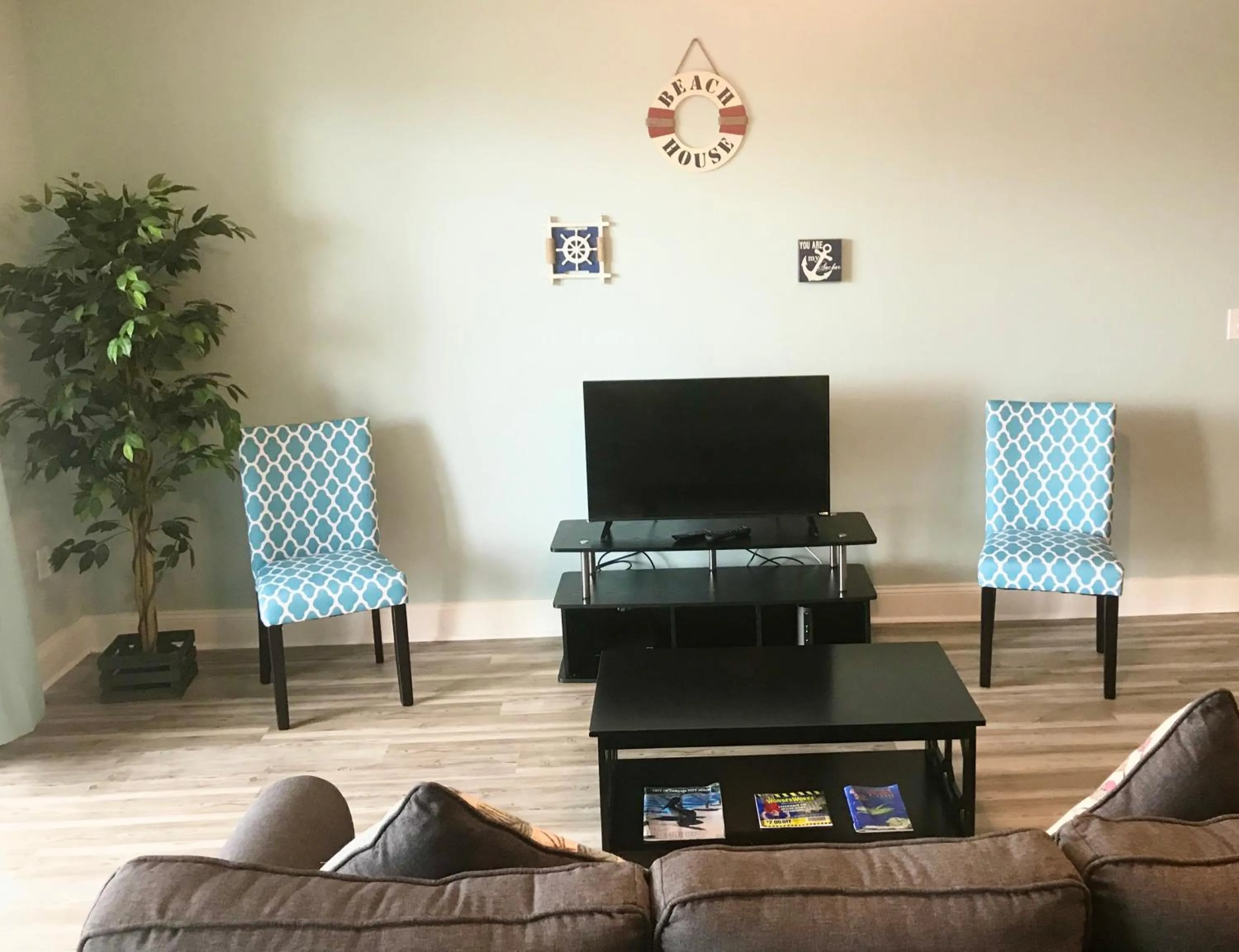 LAKETOWN 5 POOLs STEPS TO BEACH FAMILY FRIENDLY