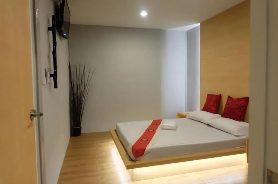 Bed in Love Box Resort