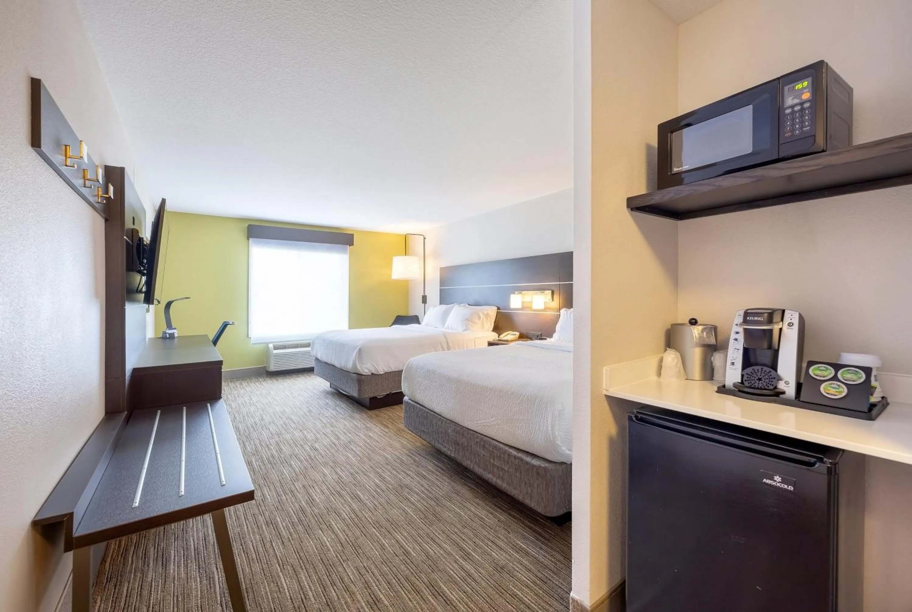 Photo of the whole room, Bed in Holiday Inn Express Winona by IHG