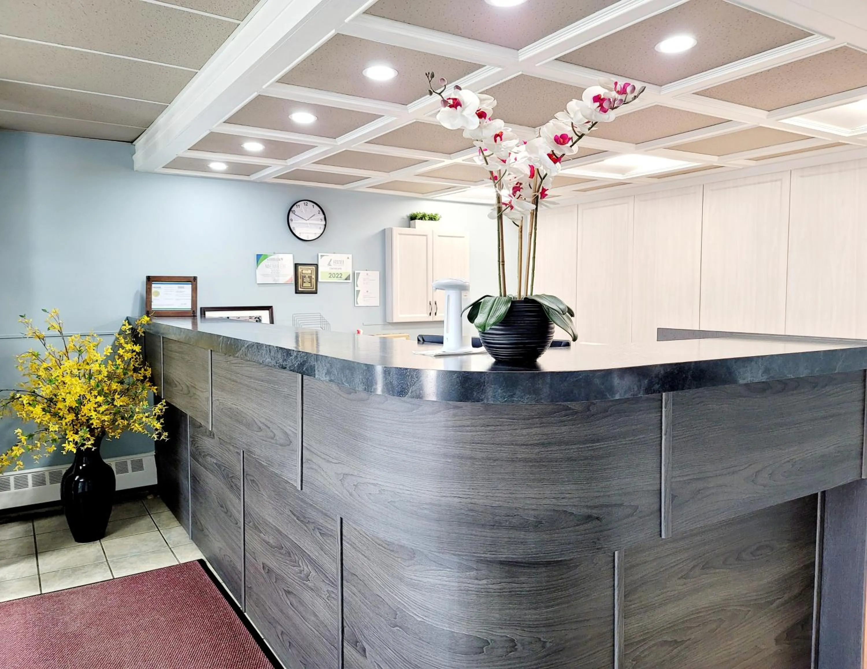 Lobby or reception in Canadian Motor Inn