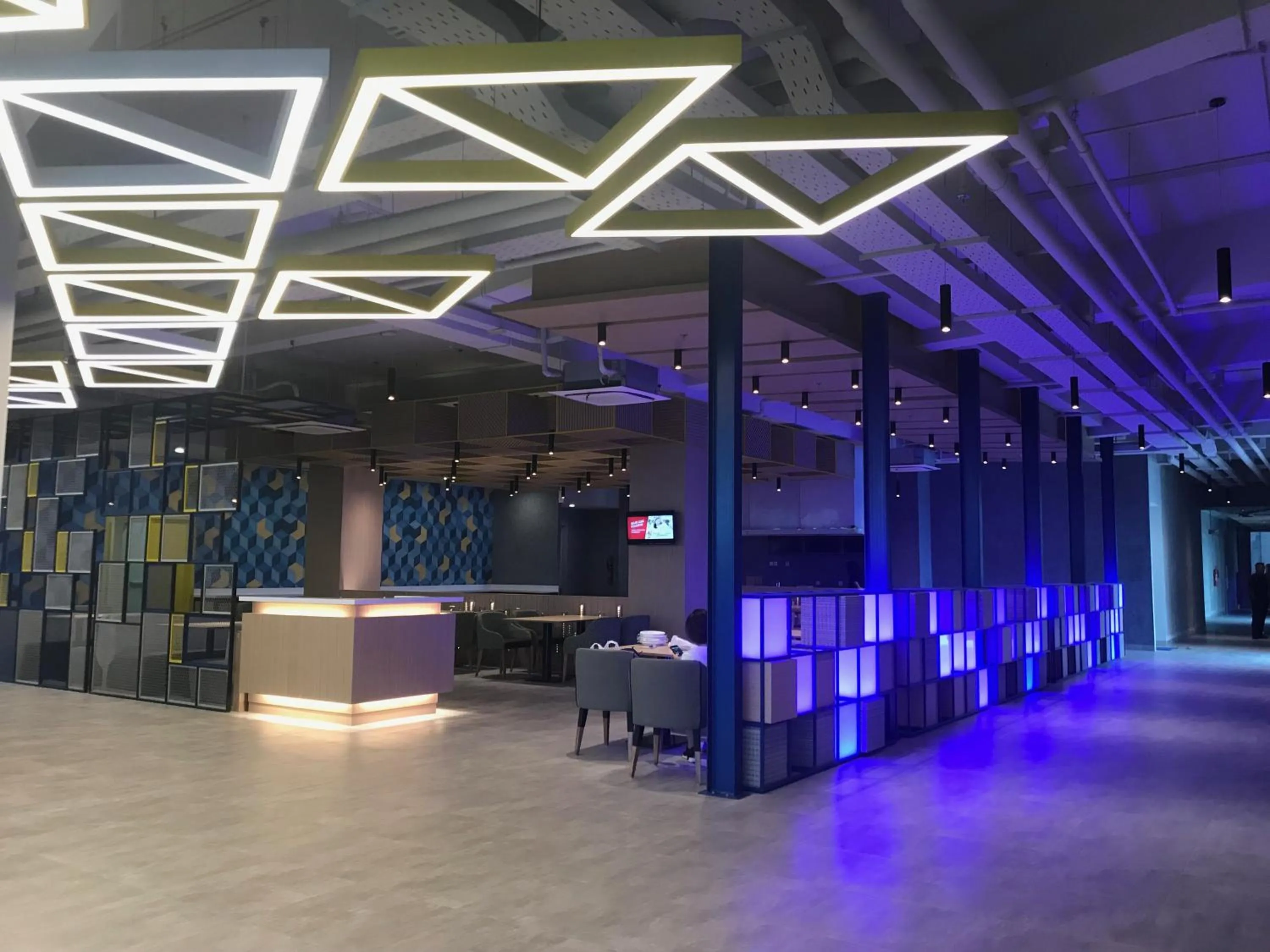 Area and facilities in YELLO Hotel Paskal Bandung