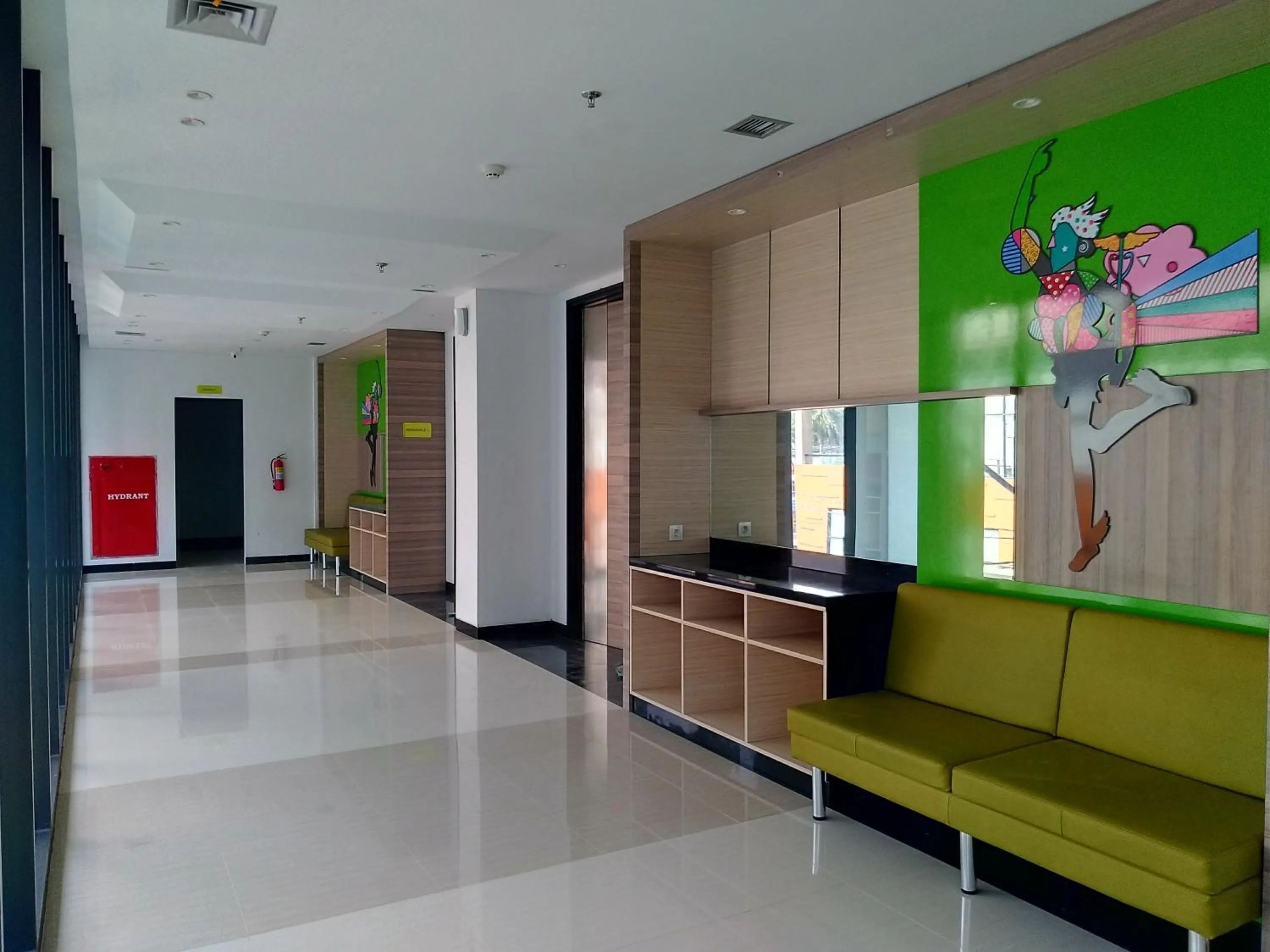 MaxOne Platinum Hayam Wuruk