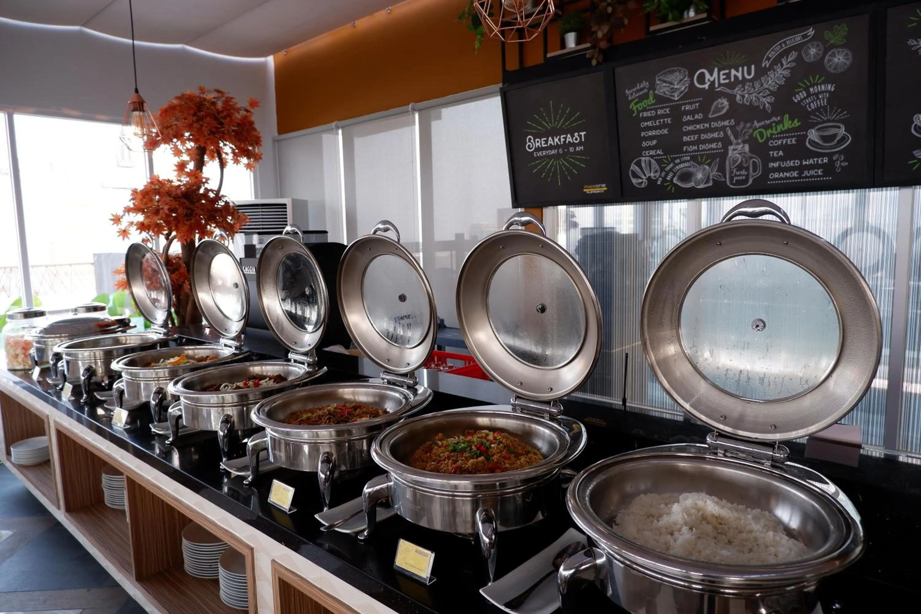 MaxOne Platinum Hayam Wuruk