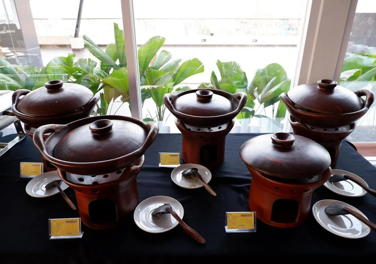 MaxOne Platinum Hayam Wuruk