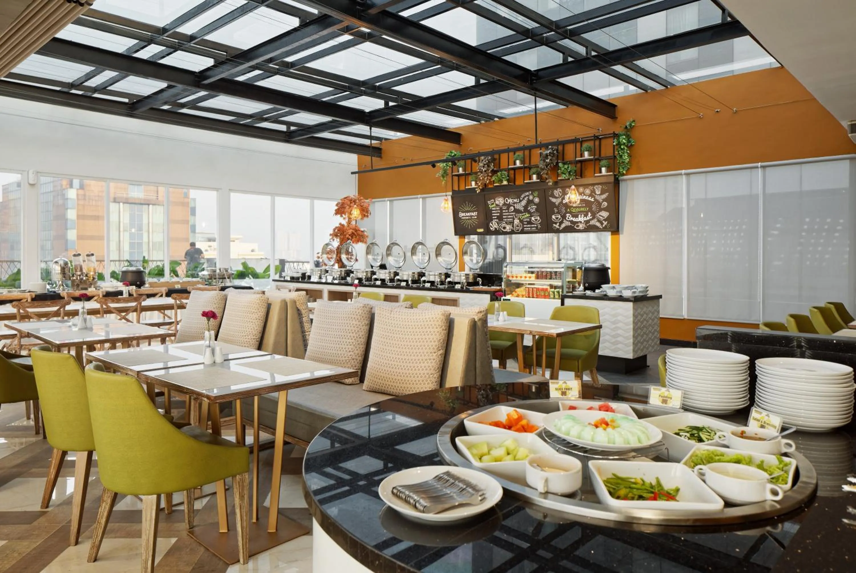 MaxOne Platinum Hayam Wuruk