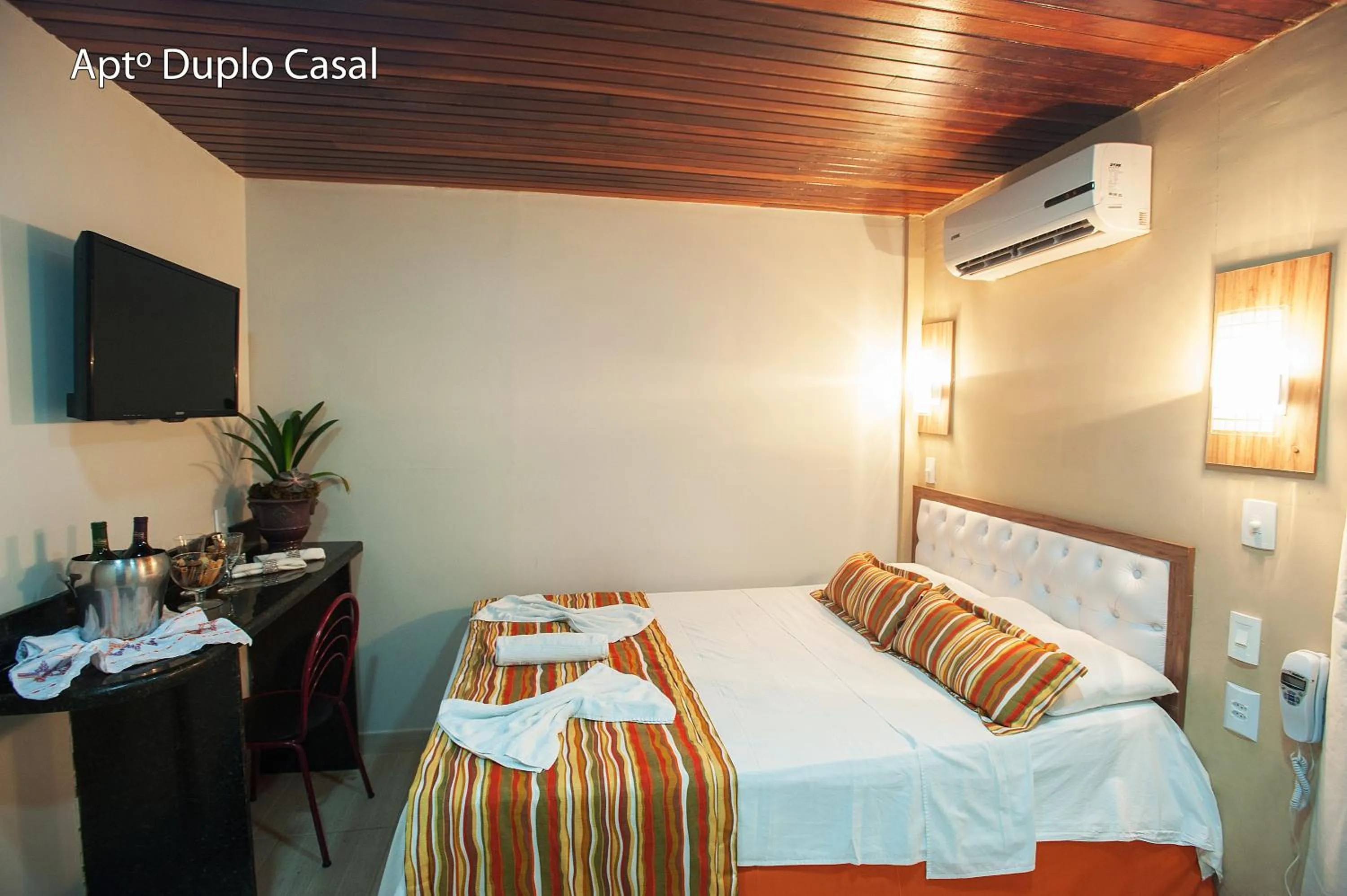 Bed in Laguna Praia Hotel