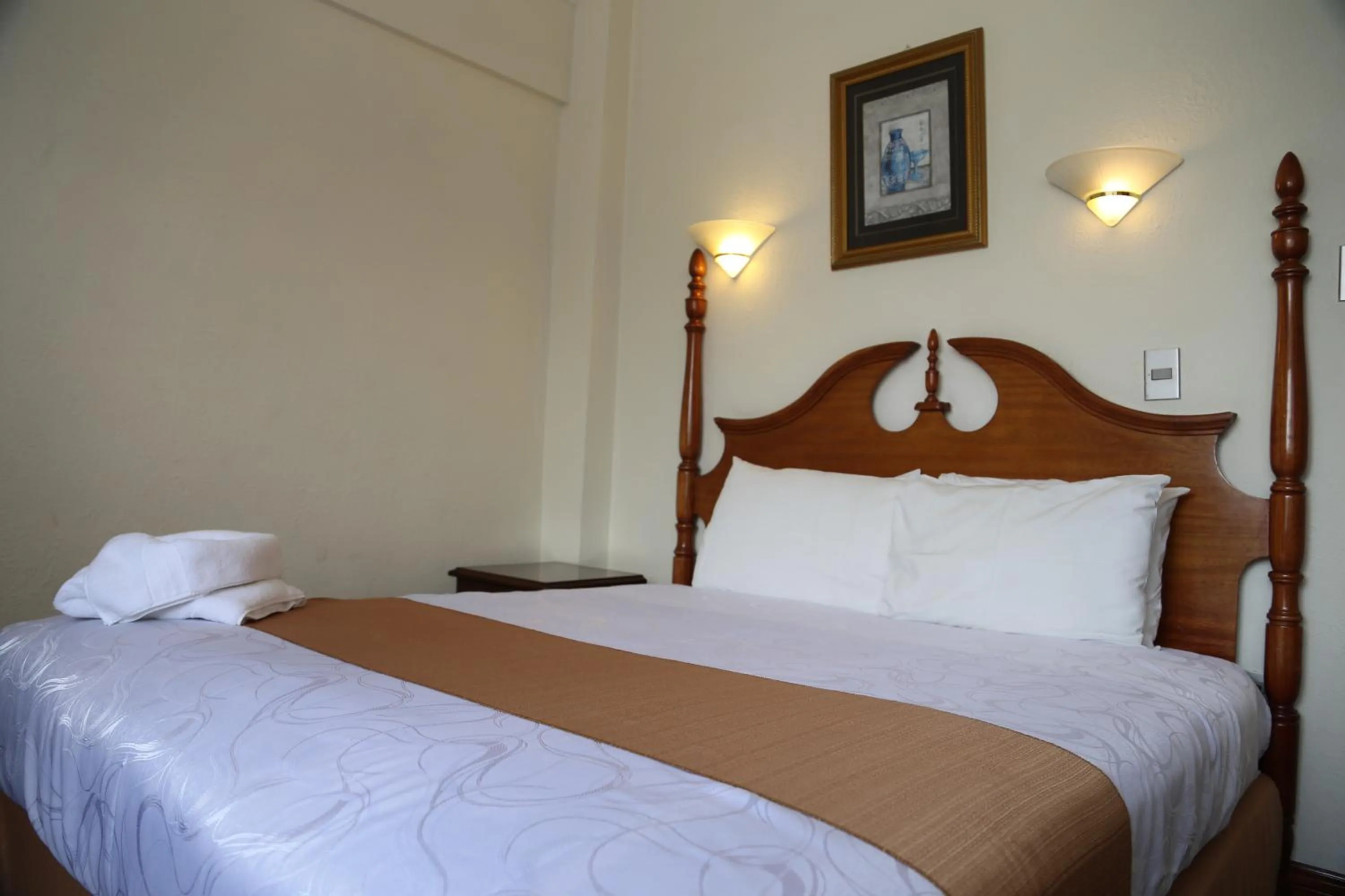 Bed in Alcalá Apart Hotel