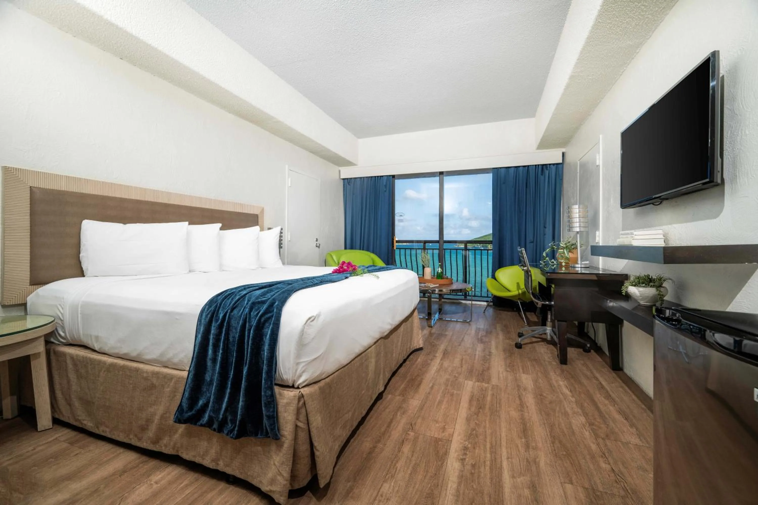 Bed in Windward Passage Hotel