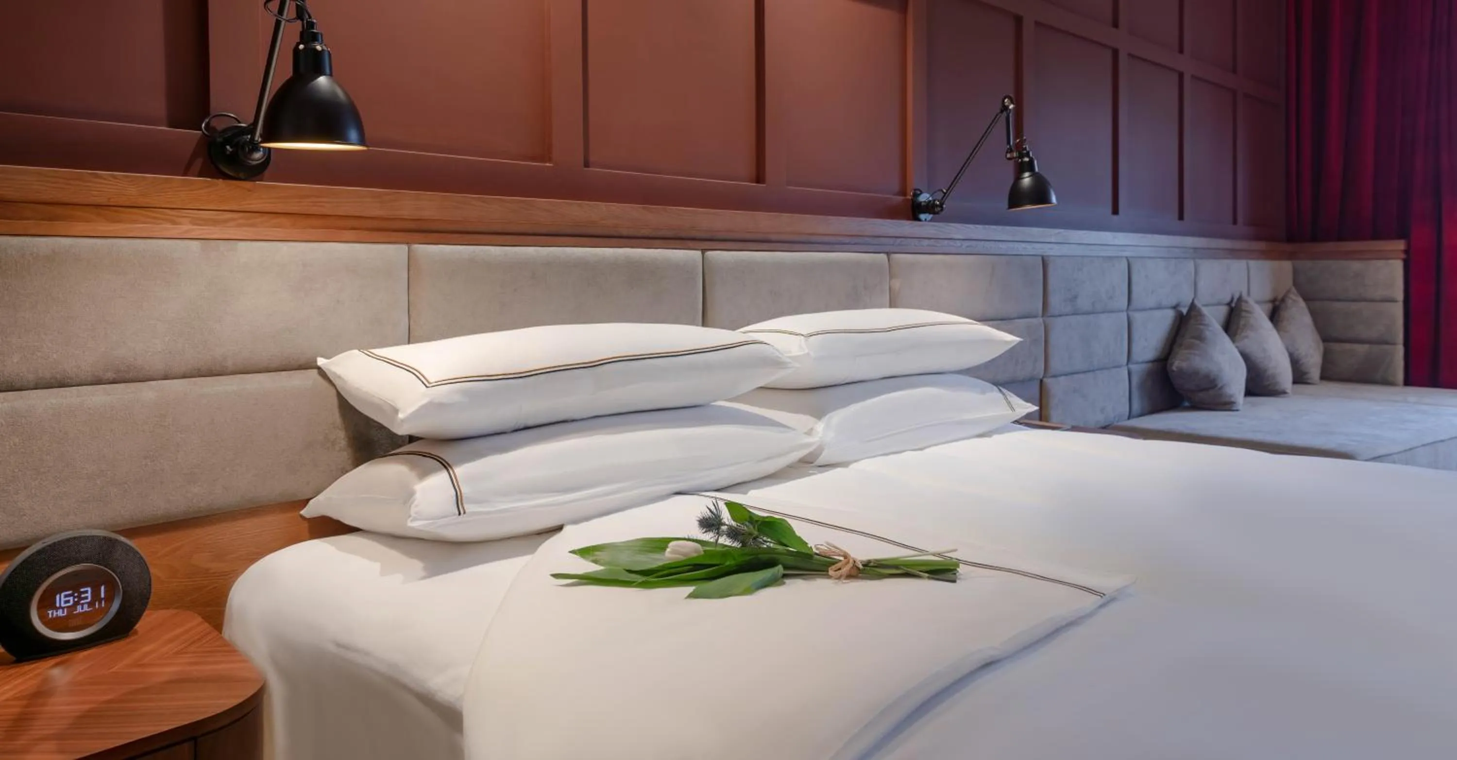 Bed in Melia Shanghai Parkside