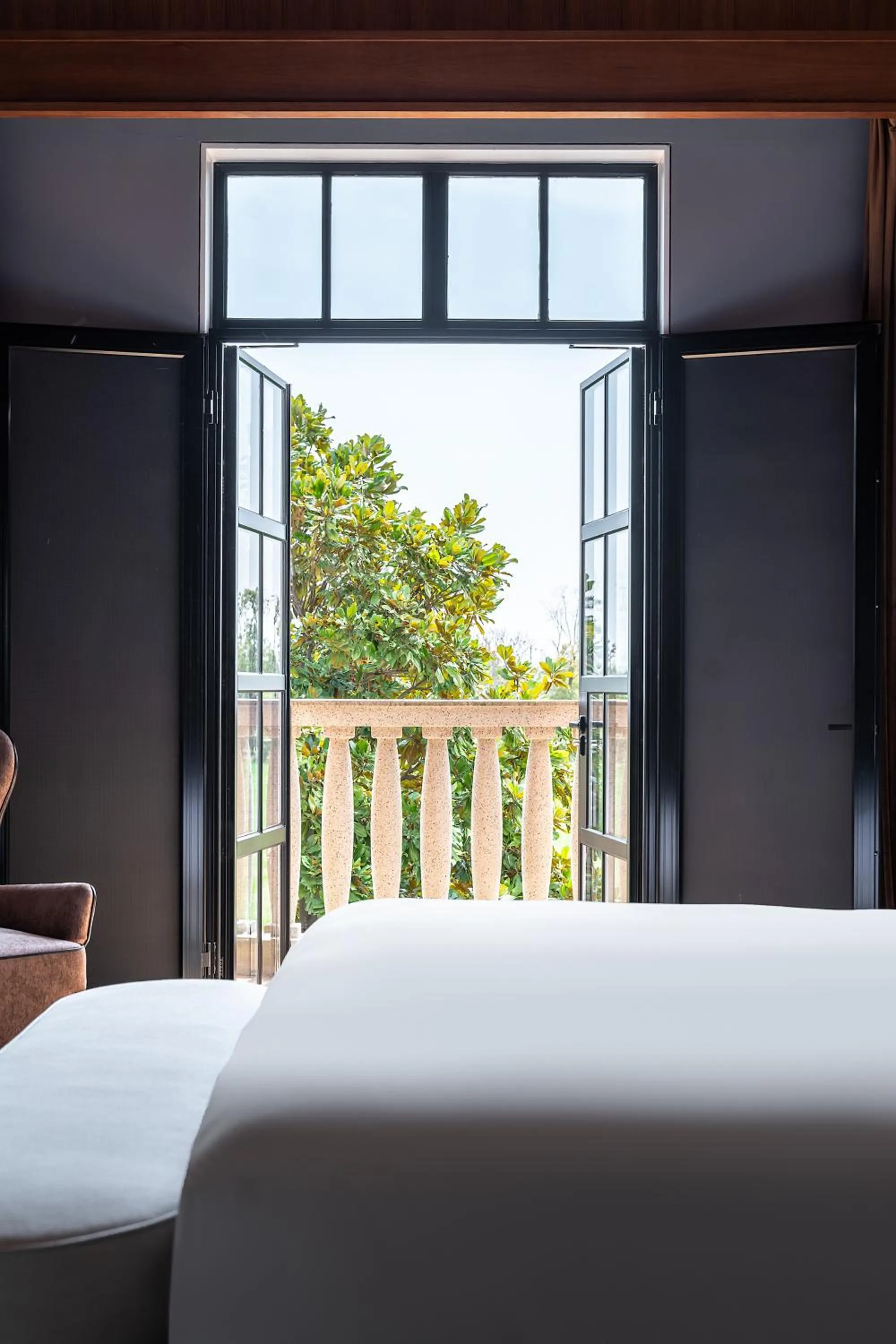 Balcony/Terrace, Bed in Melia Shanghai Parkside