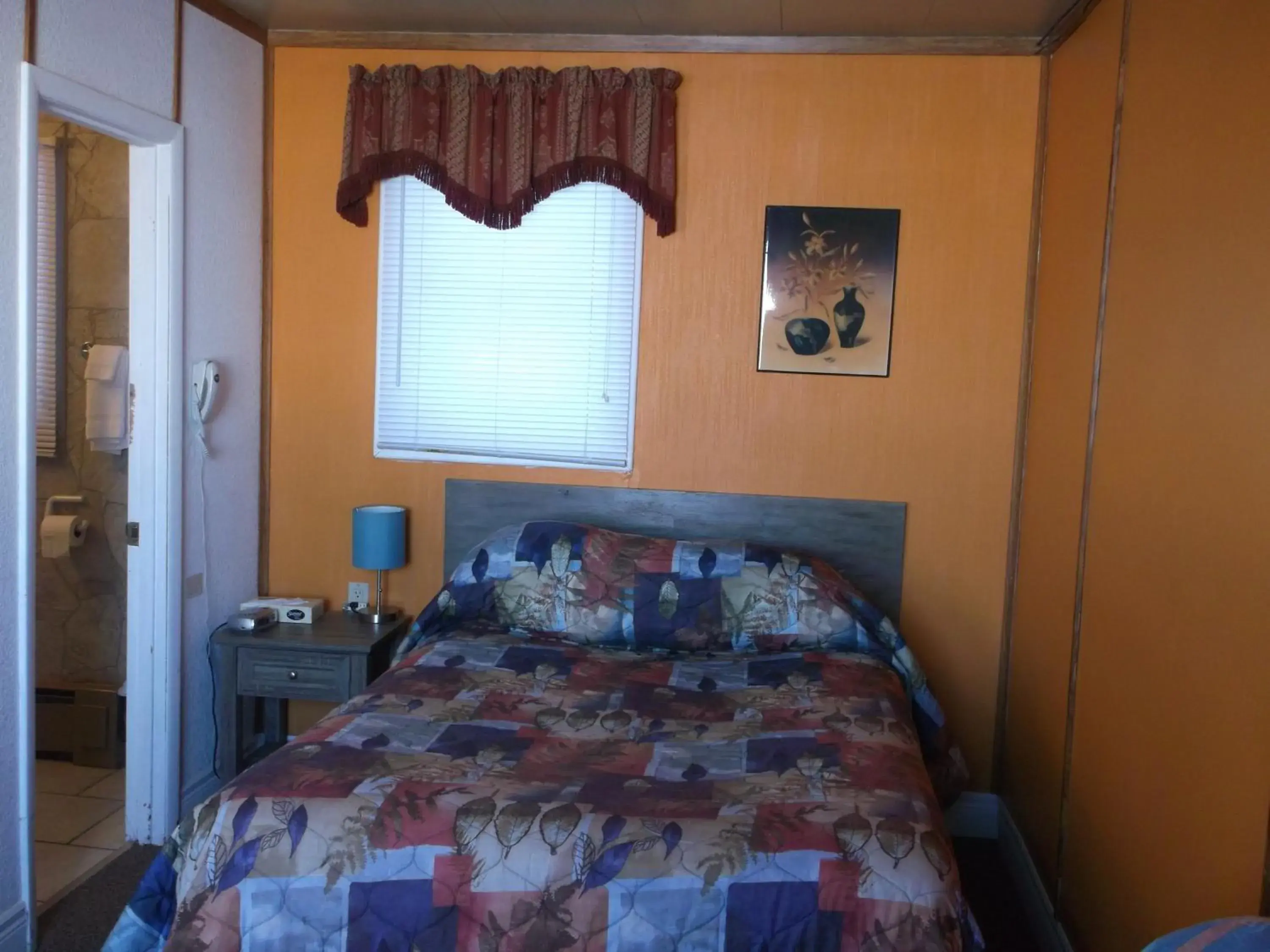 Standard Room - single occupancy in Haileybury Beach Motel Standard Room - single occupancy in Haileybury Beach Motel