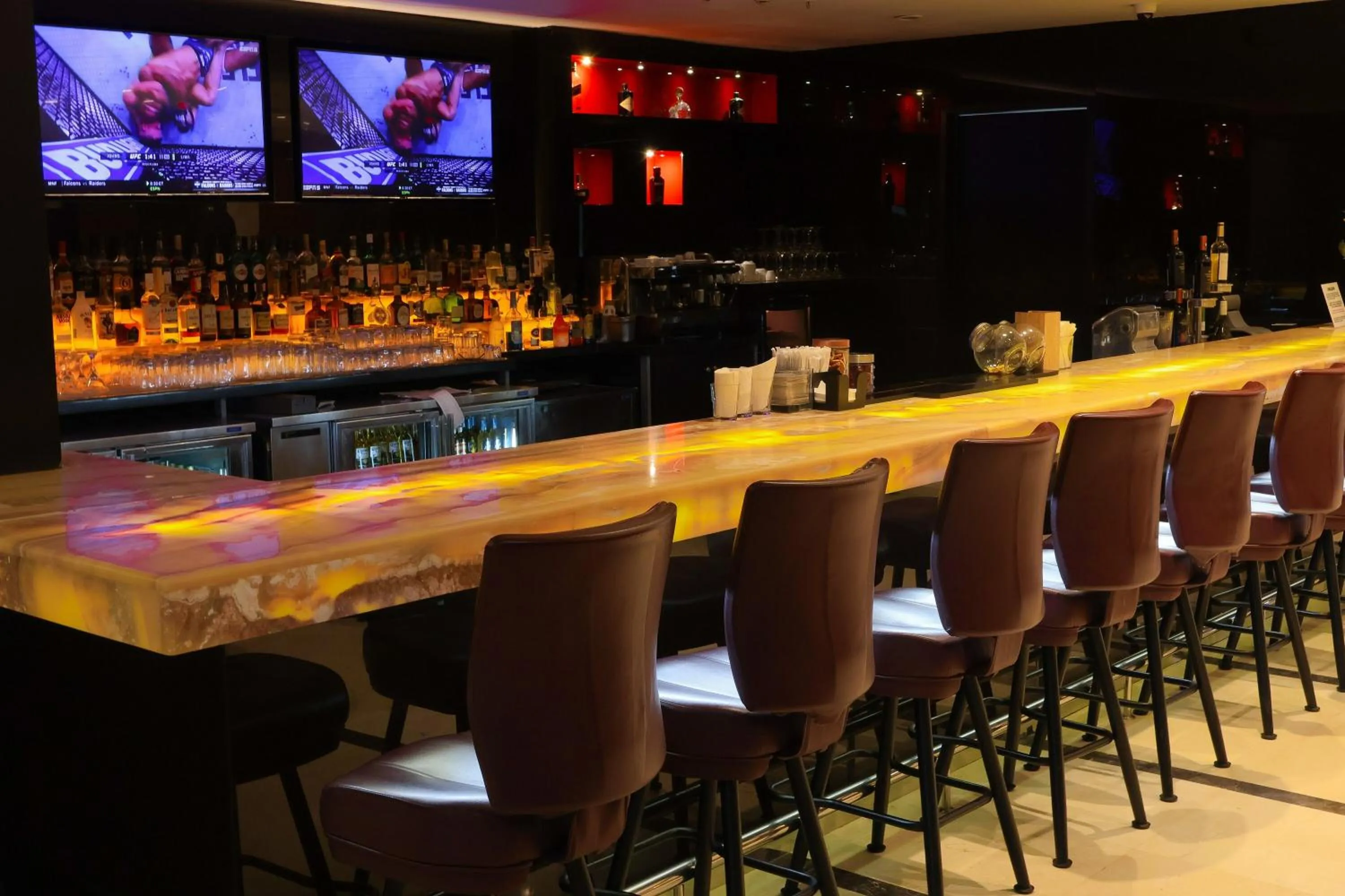 Lounge or bar in Sheraton Grand Panama