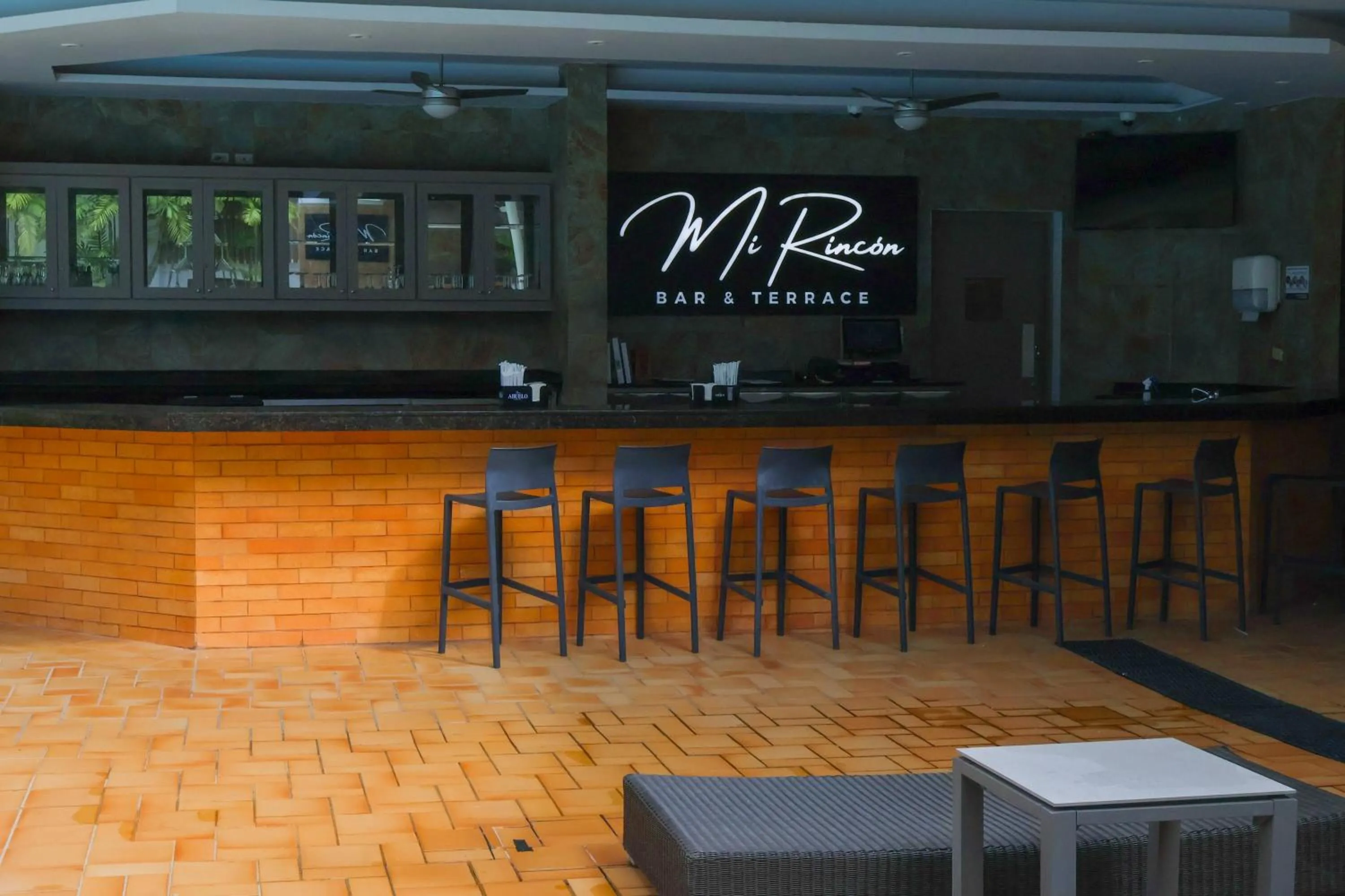 Restaurant/places to eat in Sheraton Grand Panama