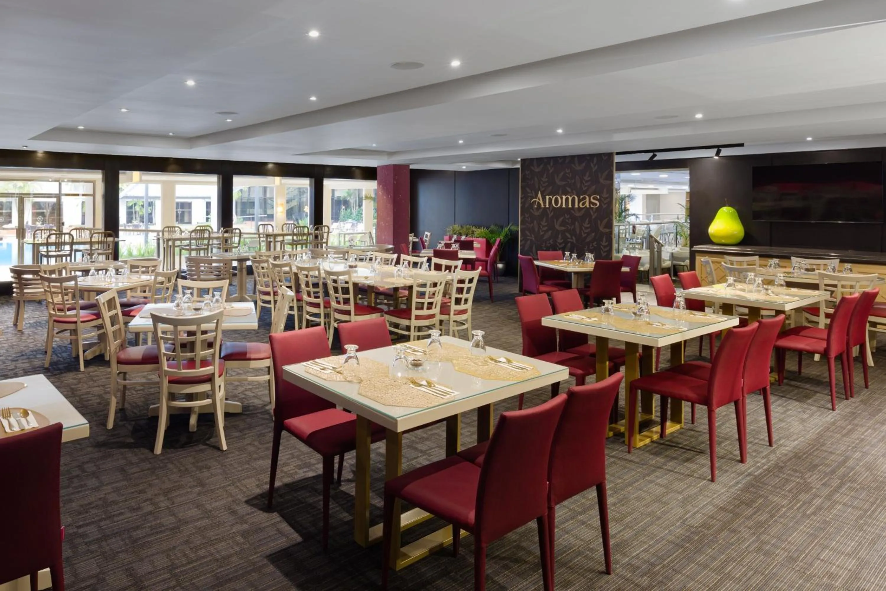 Restaurant/places to eat in Sheraton Grand Panama