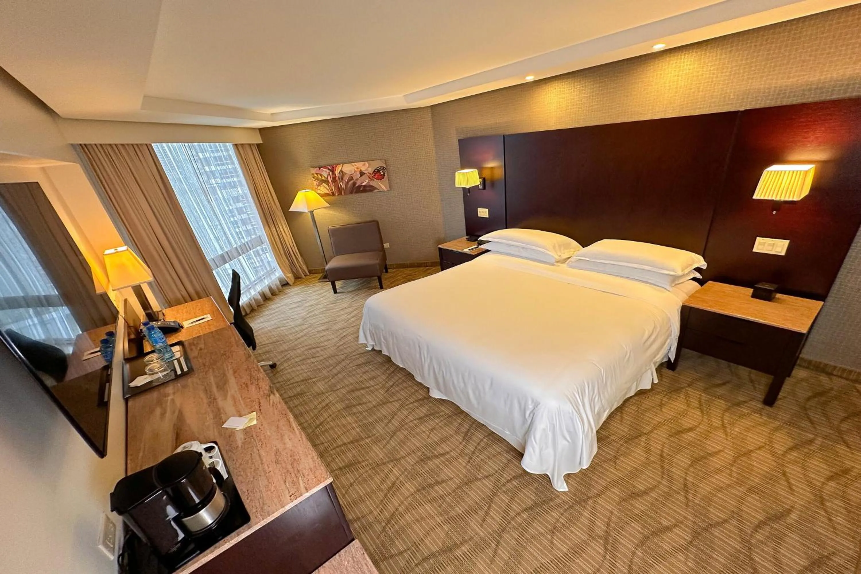 Bed in Sheraton Grand Panama