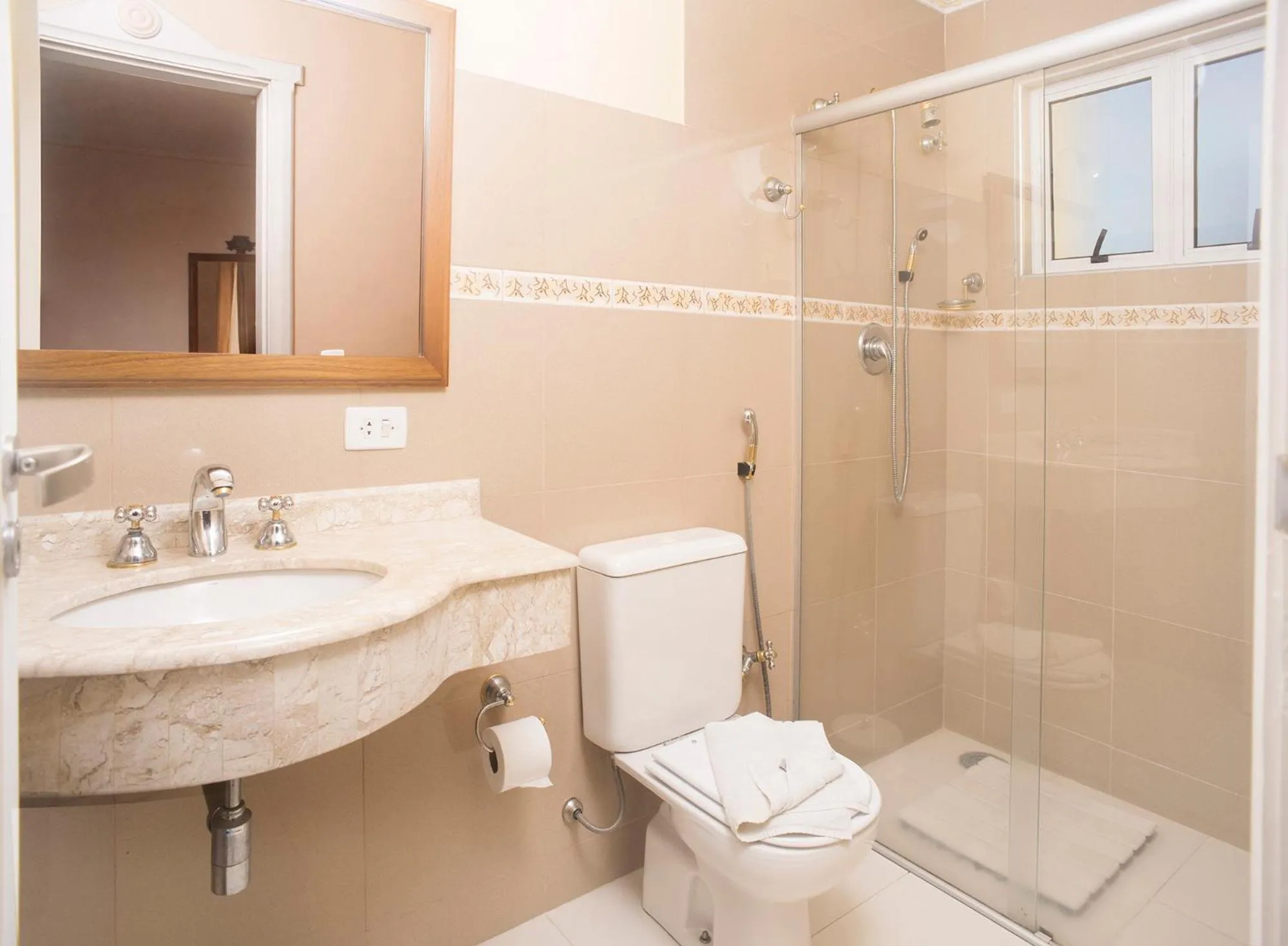 Shower in Pousada Dom Alfredo José