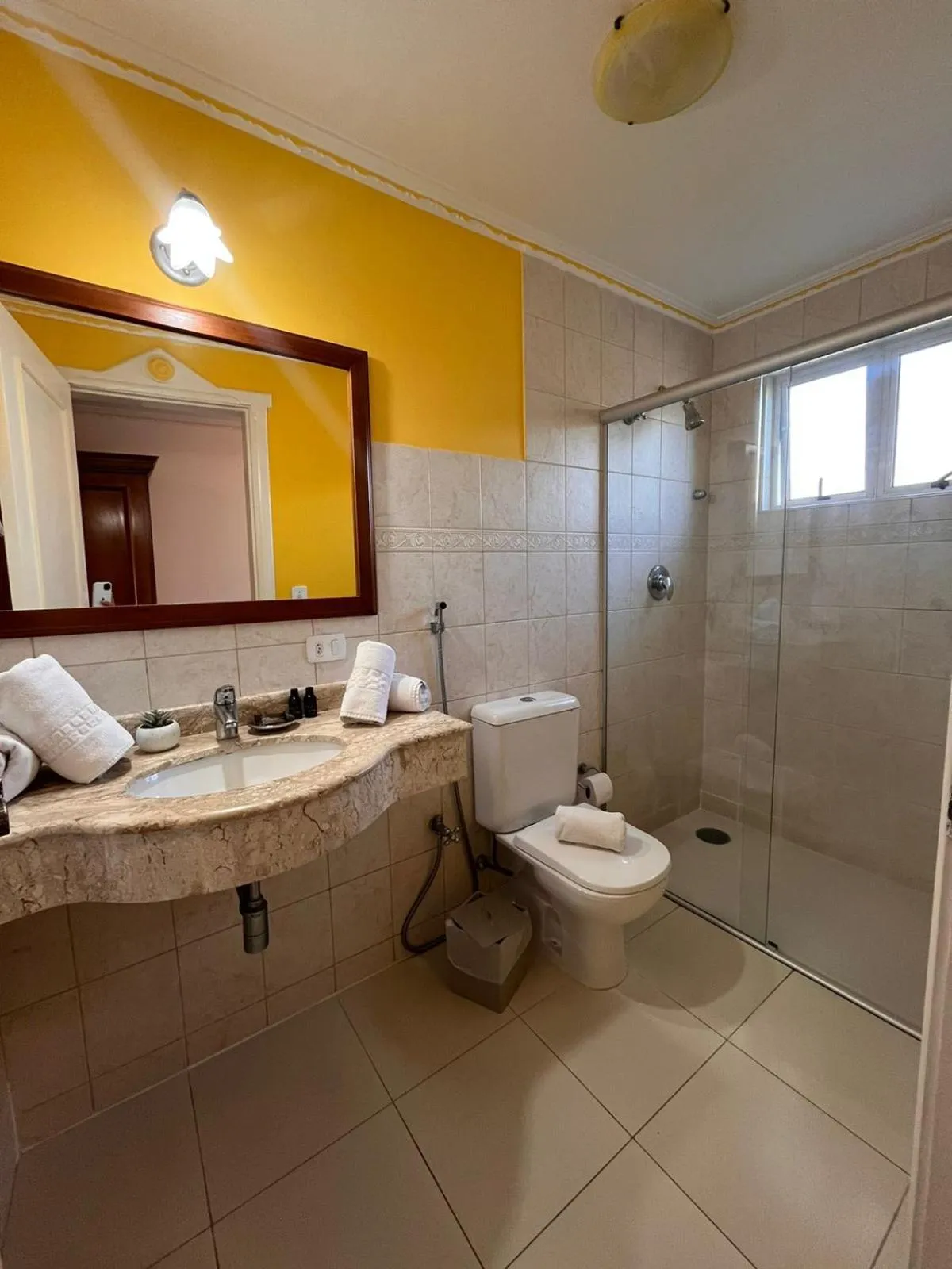 Shower in Pousada Dom Alfredo José