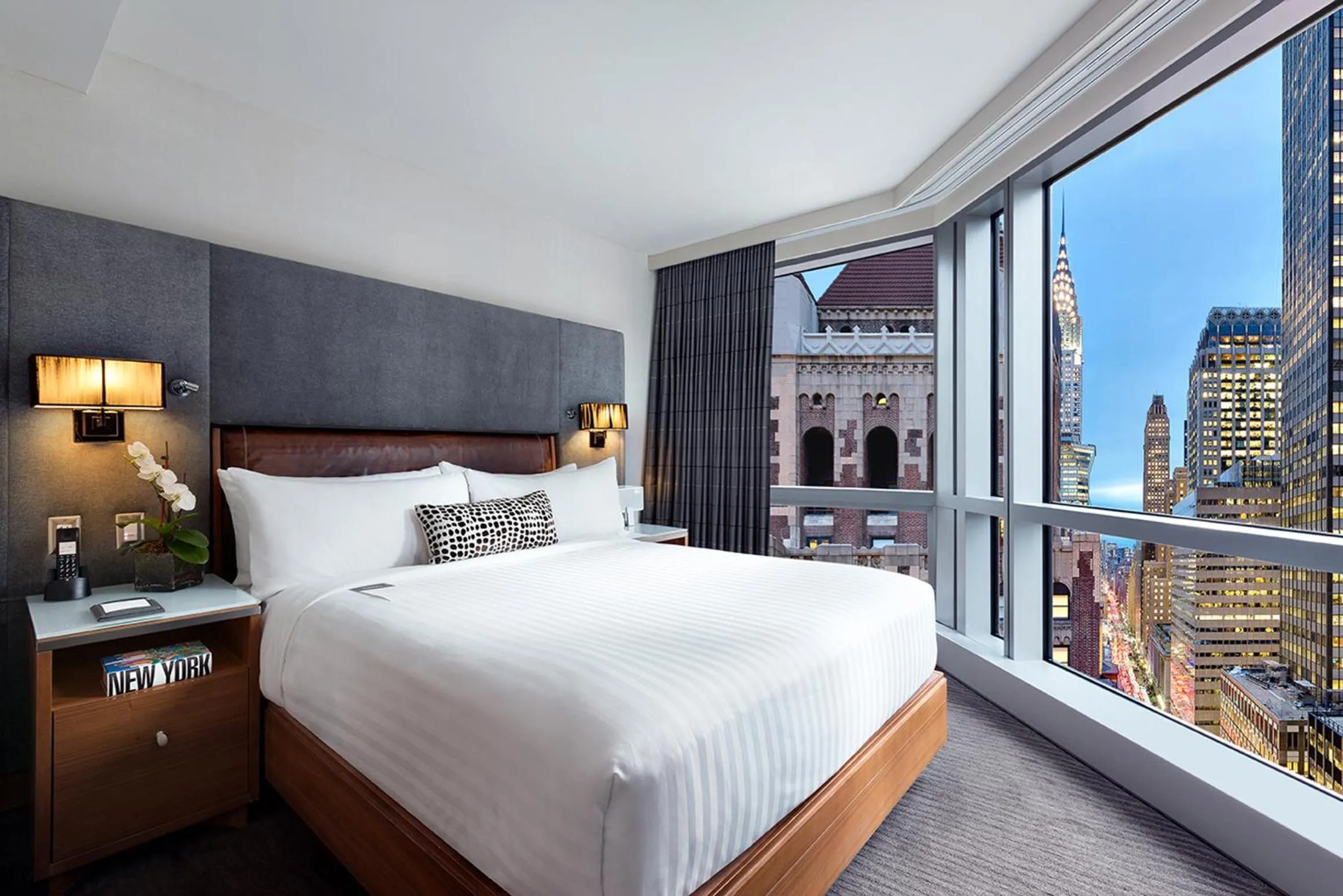 Bird's eye view, Bed in Hotel 48LEX New York