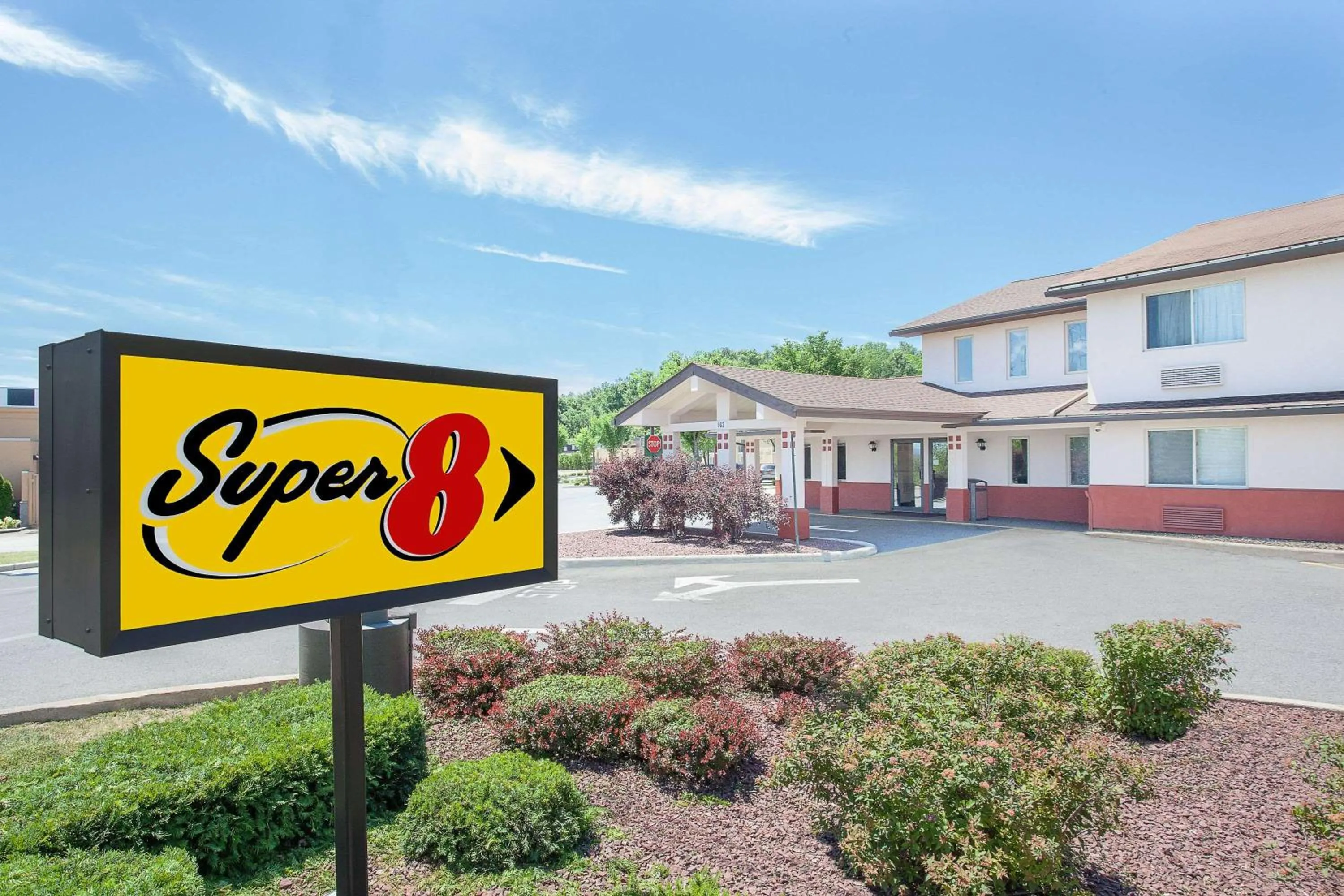 Property building in Super 8 by Wyndham Middletown