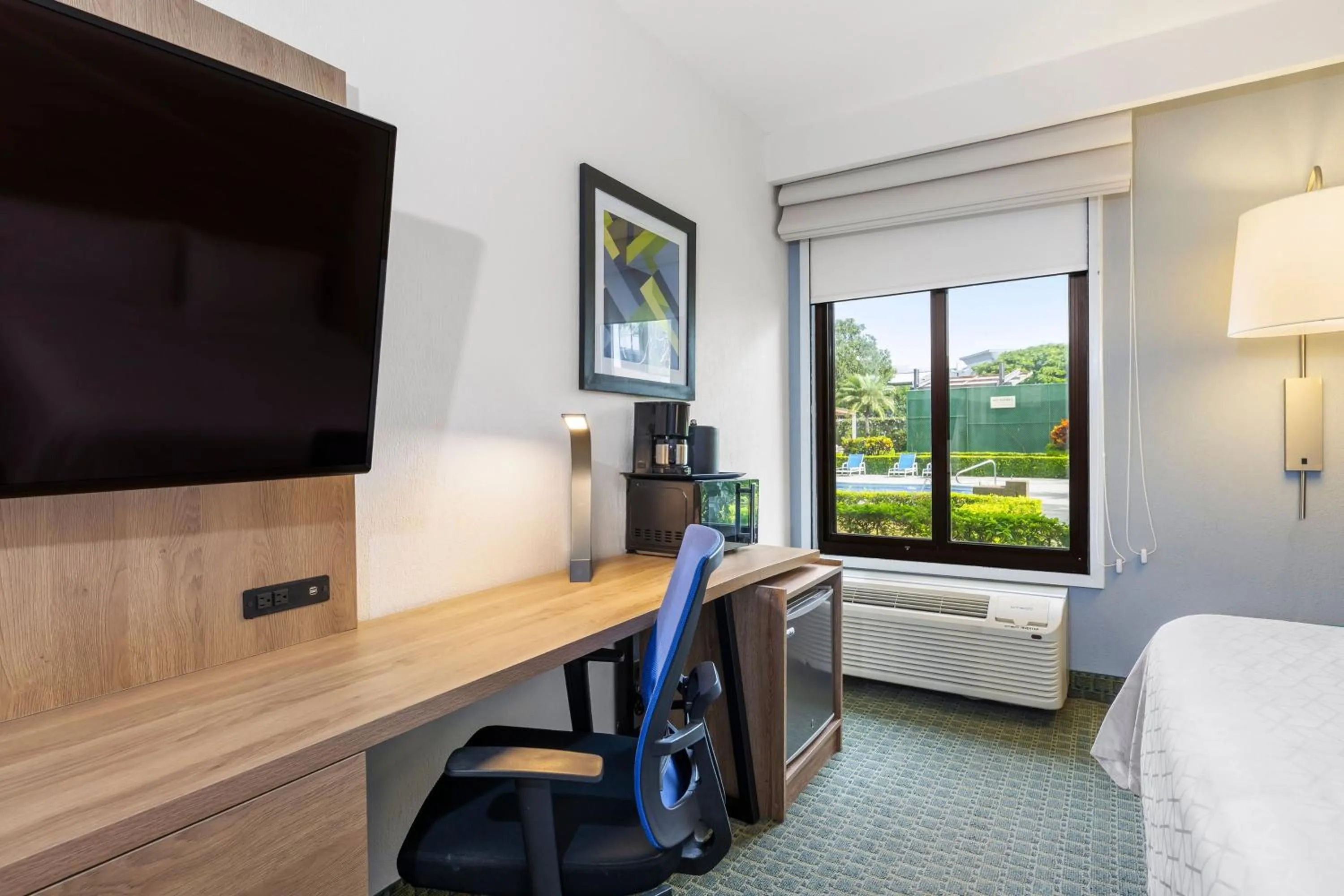 Photo of the whole room, Bed in Holiday Inn Express San Jose Costa Rica Airport by IHG