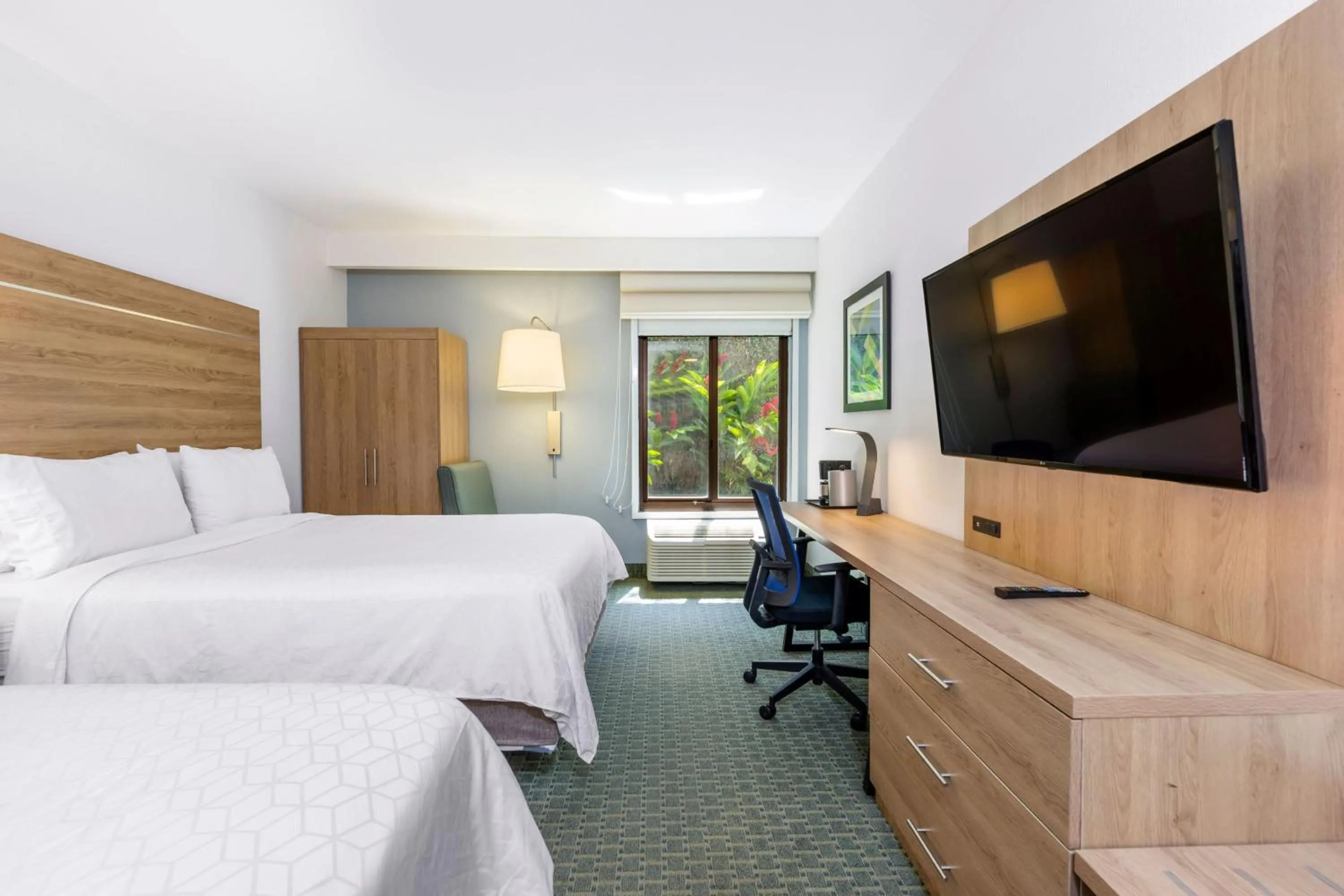 Photo of the whole room, Bed in Holiday Inn Express San Jose Costa Rica Airport by IHG