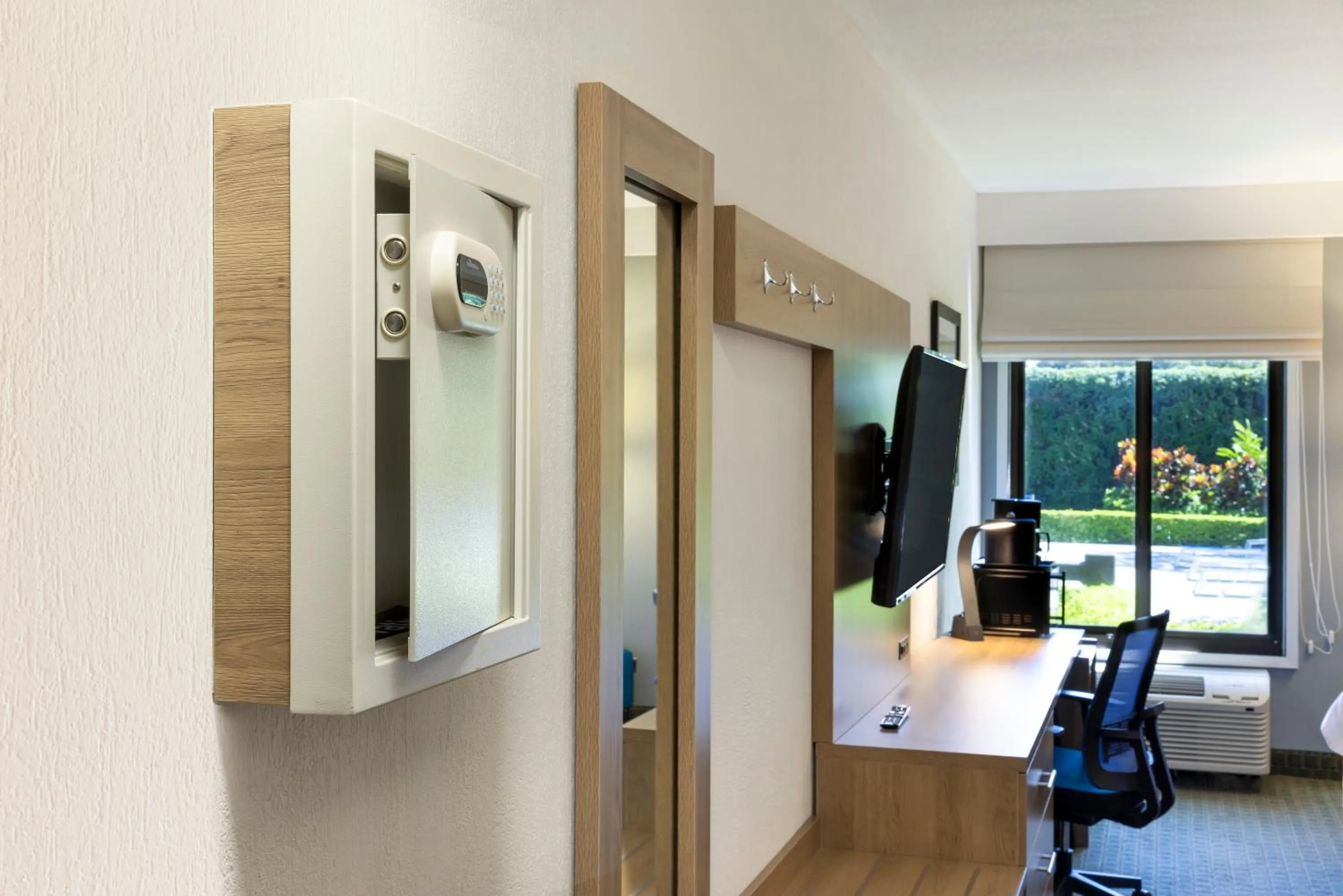 Photo of the whole room in Holiday Inn Express San Jose Costa Rica Airport by IHG