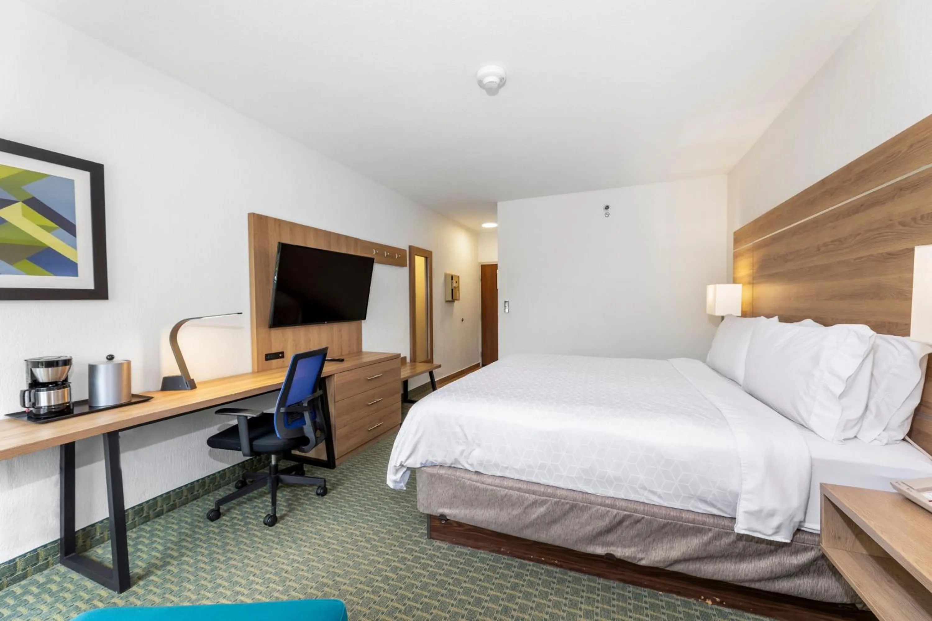 Photo of the whole room, Bed in Holiday Inn Express San Jose Costa Rica Airport by IHG