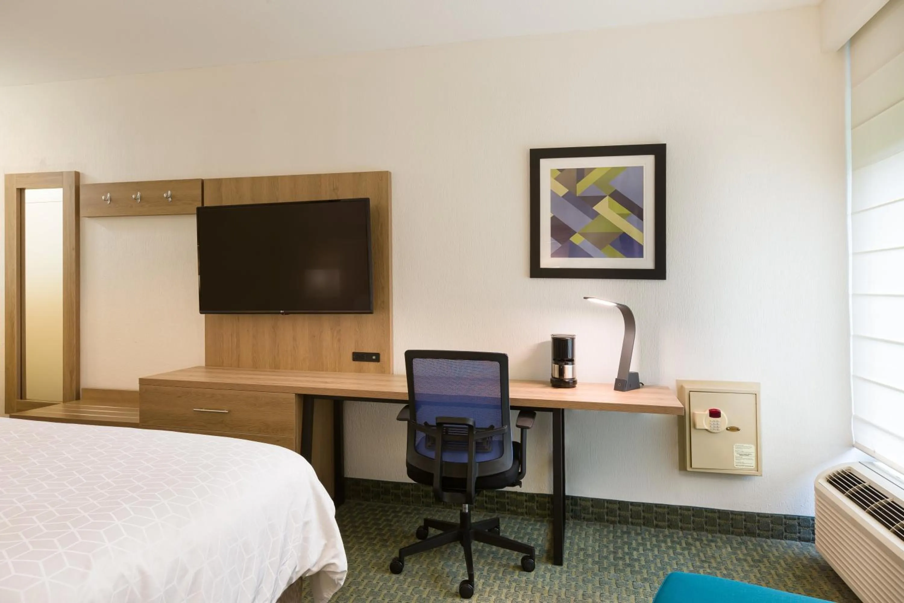 Photo of the whole room, Bed in Holiday Inn Express San Jose Costa Rica Airport by IHG