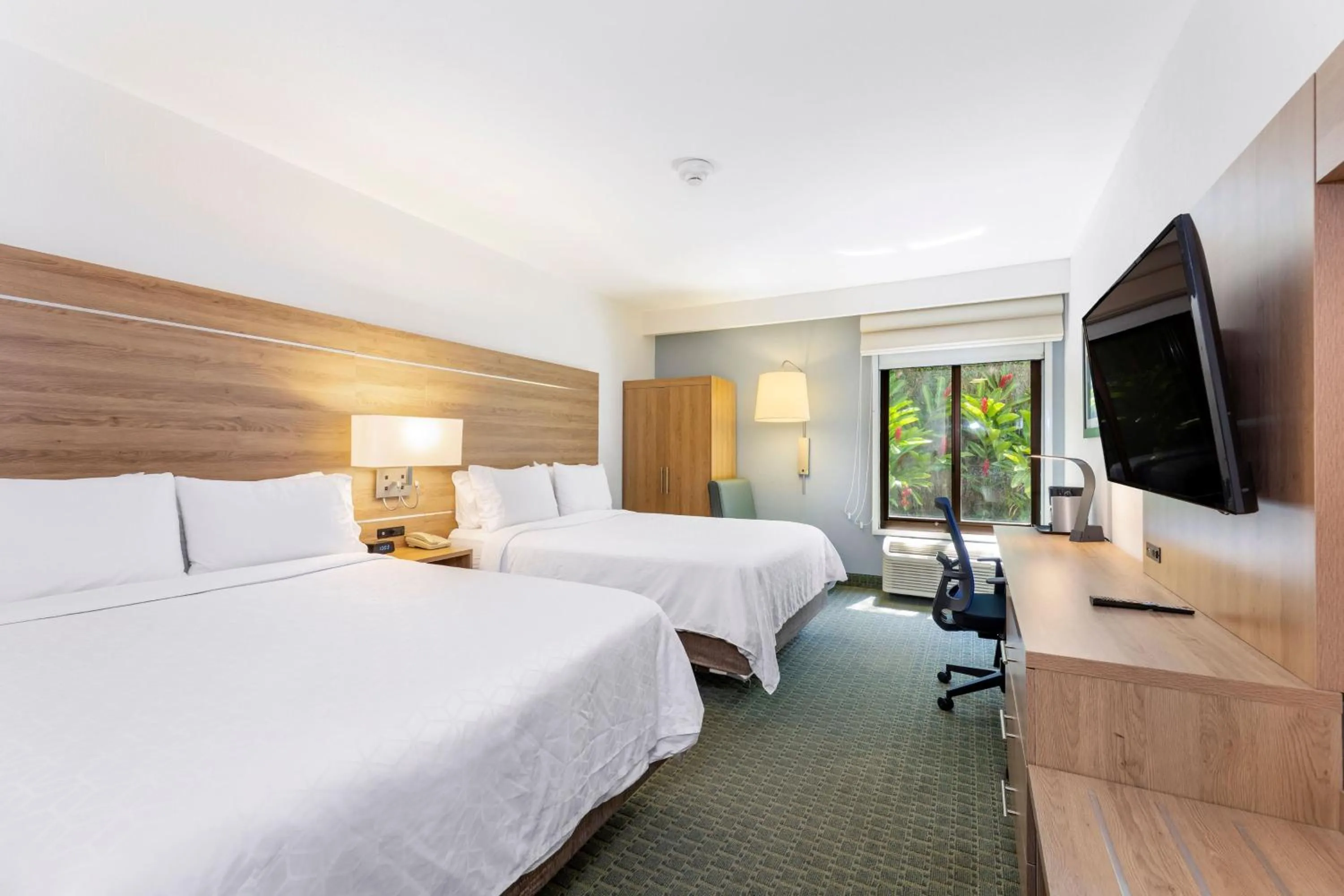 Photo of the whole room, Bed in Holiday Inn Express San Jose Costa Rica Airport by IHG