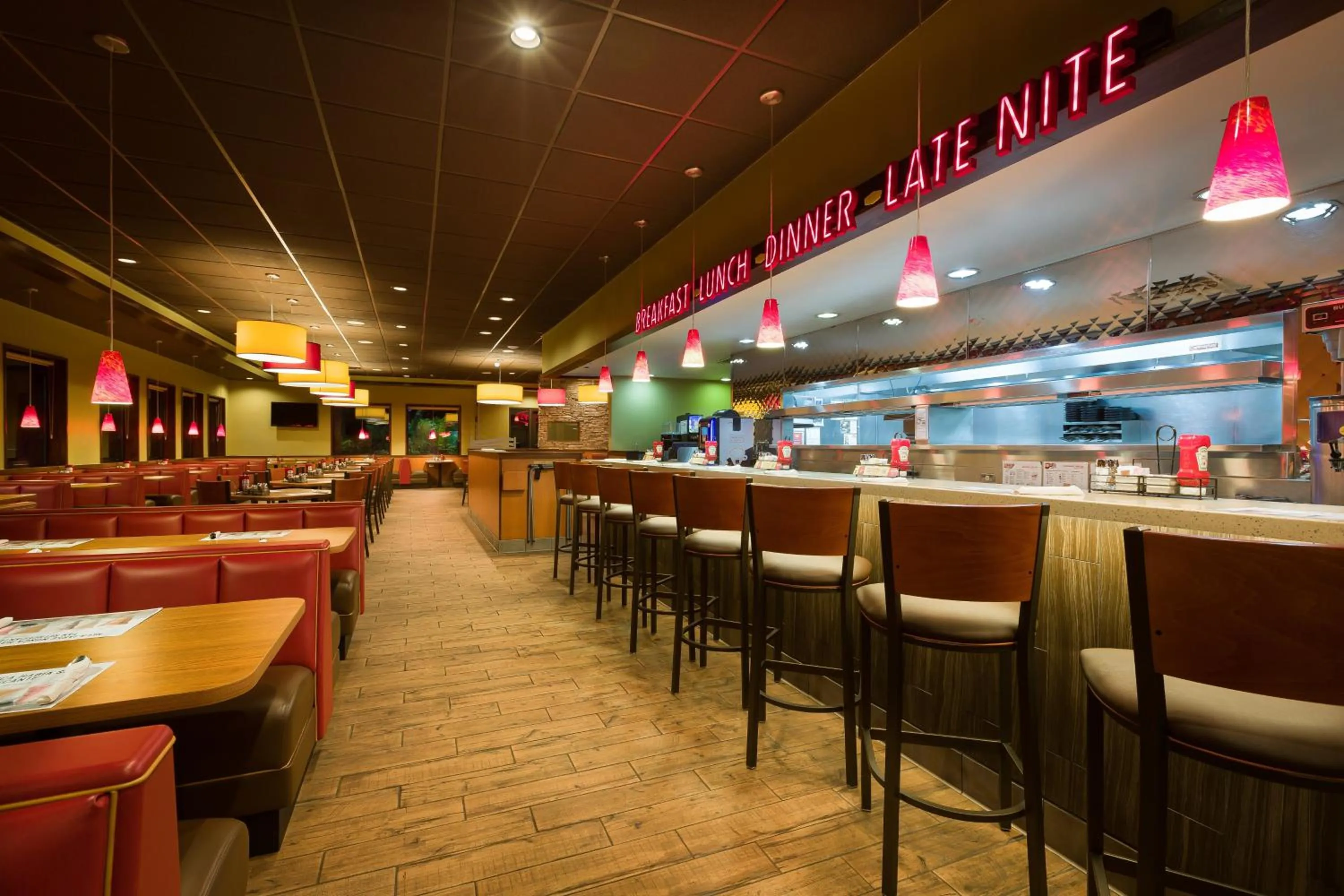 Restaurant/places to eat in Holiday Inn Express San Jose Costa Rica Airport by IHG