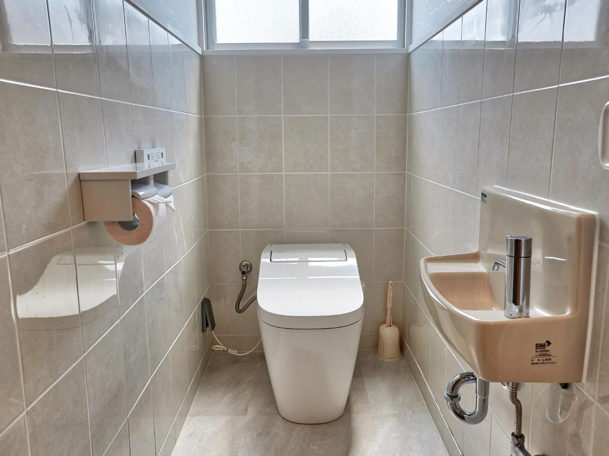 Toilet in Sesoko Villa