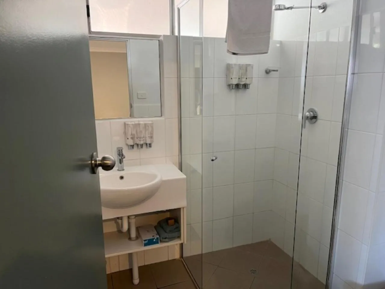 Bathroom in Fitzroy Motor Inn