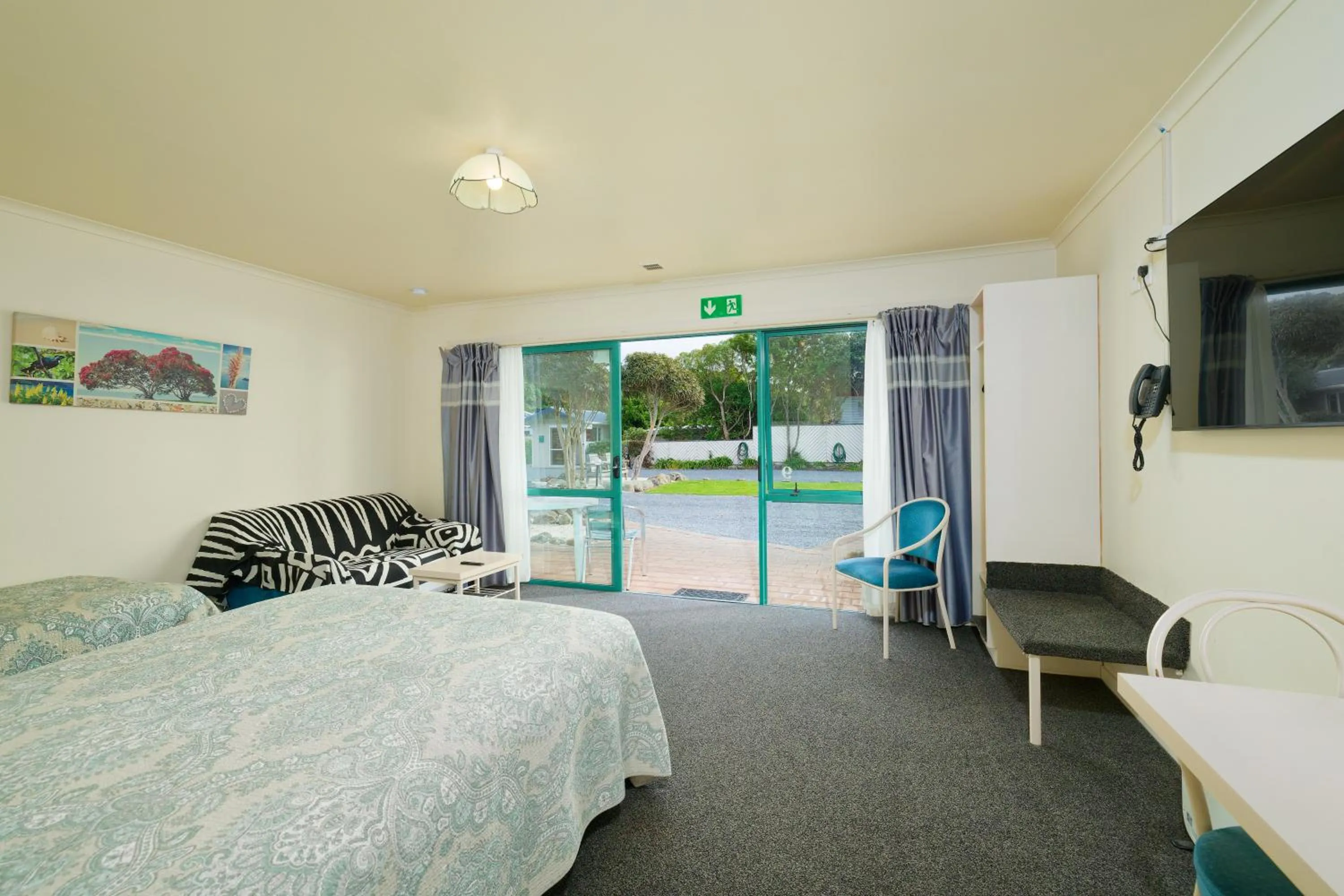 Bed in Blue Seas Motel