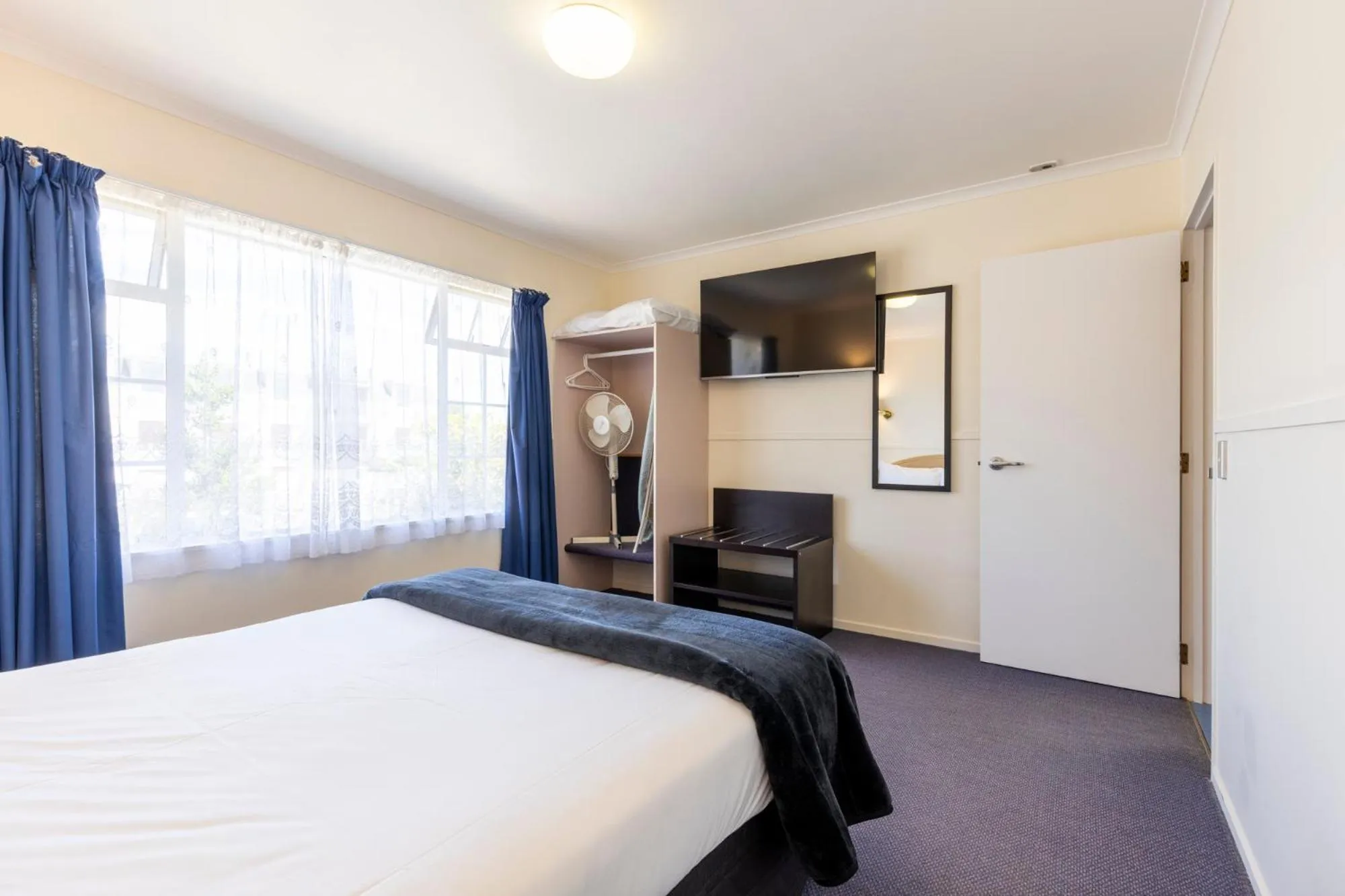 Bed in ASURE PRINCE motor lodge